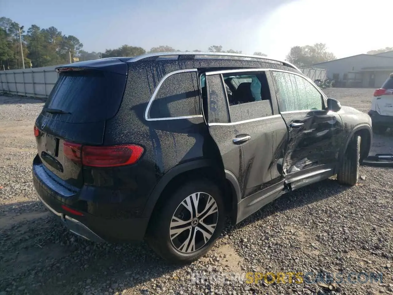 3 Photograph of a damaged car W1N4M4GB3RW358040 MERCEDES-BENZ GLB-CLASS 2024