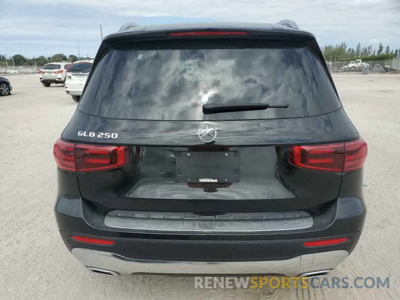 6 Photograph of a damaged car W1N4M4GB4RW349704 MERCEDES-BENZ GLB-CLASS 2024