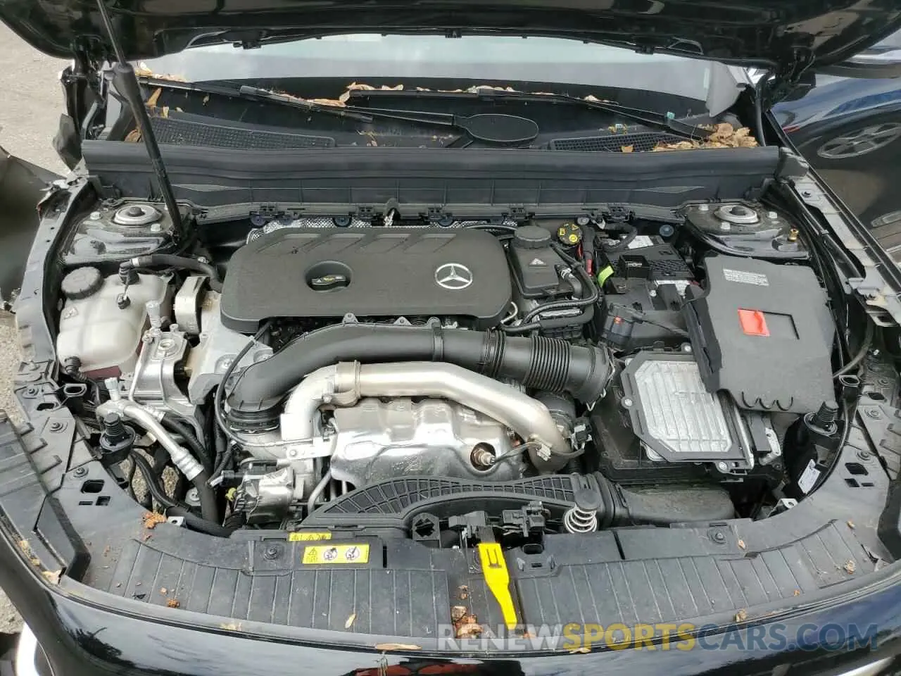 12 Photograph of a damaged car W1N4M4HB3RW352270 MERCEDES-BENZ GLB-CLASS 2024