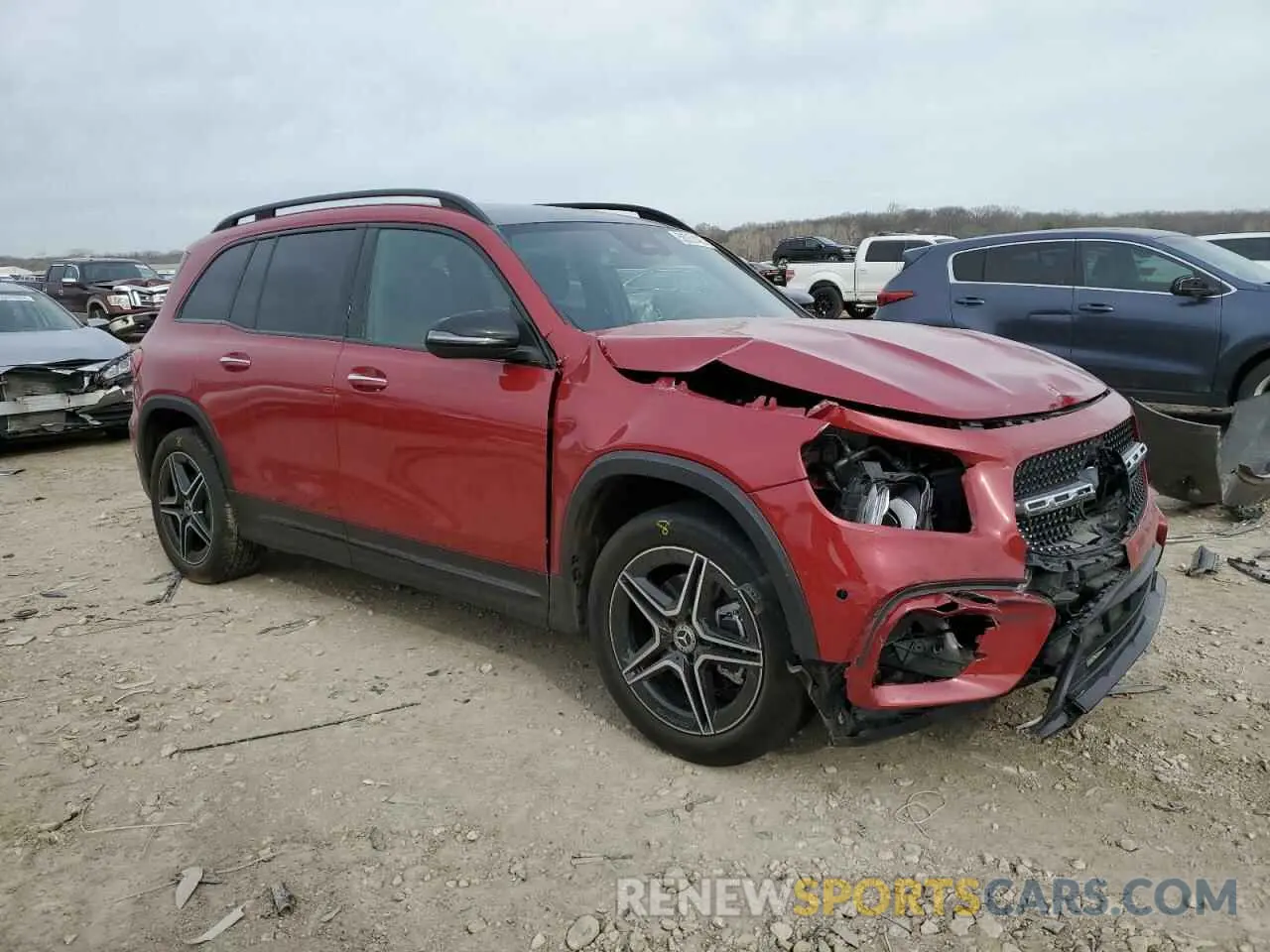 4 Photograph of a damaged car W1N4M4HB4RW350656 MERCEDES-BENZ GLB-CLASS 2024
