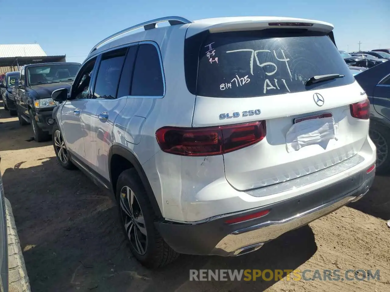 2 Photograph of a damaged car W1N4M4HB4RW350754 MERCEDES-BENZ GLB-CLASS 2024