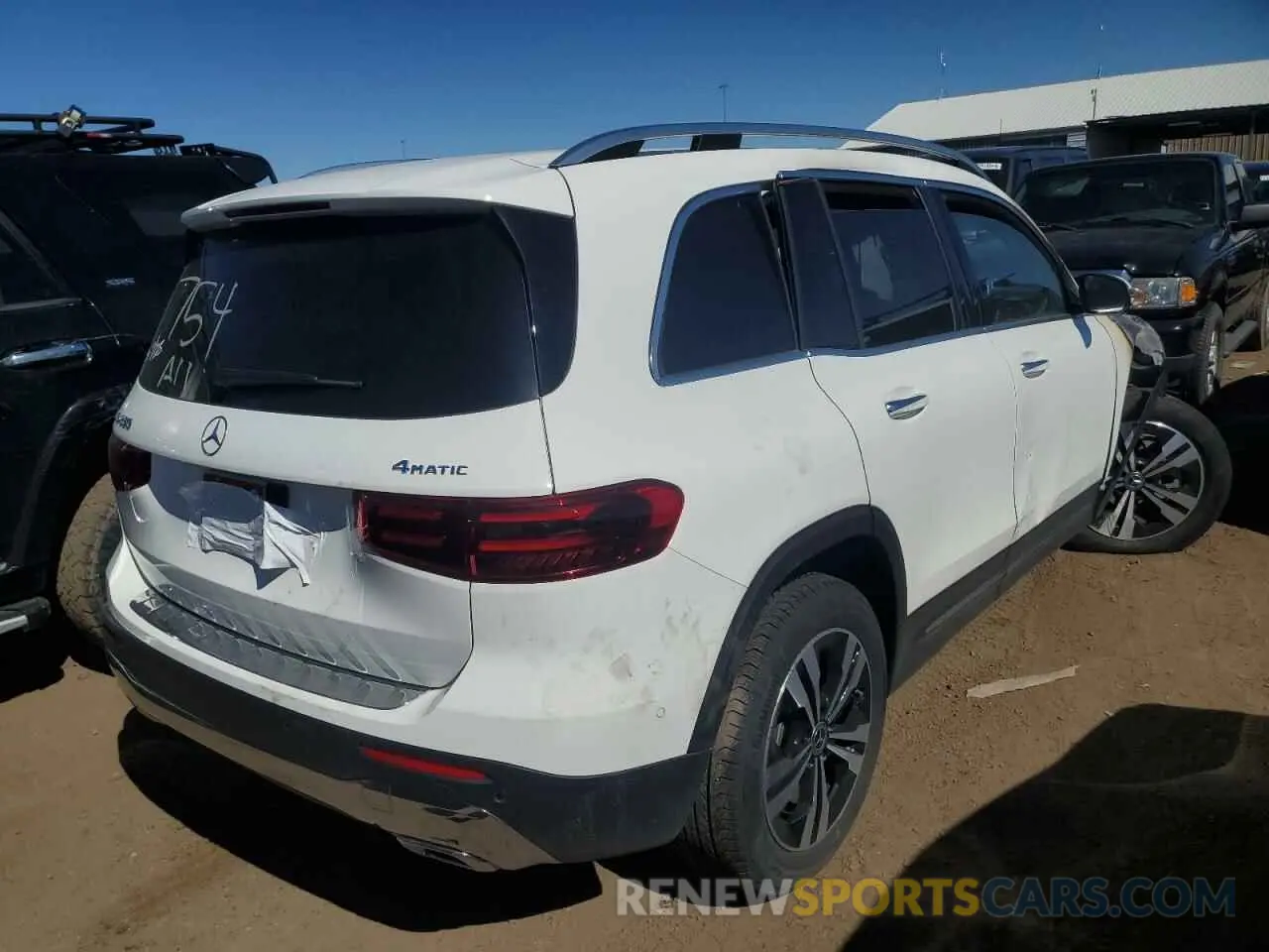 3 Photograph of a damaged car W1N4M4HB4RW350754 MERCEDES-BENZ GLB-CLASS 2024