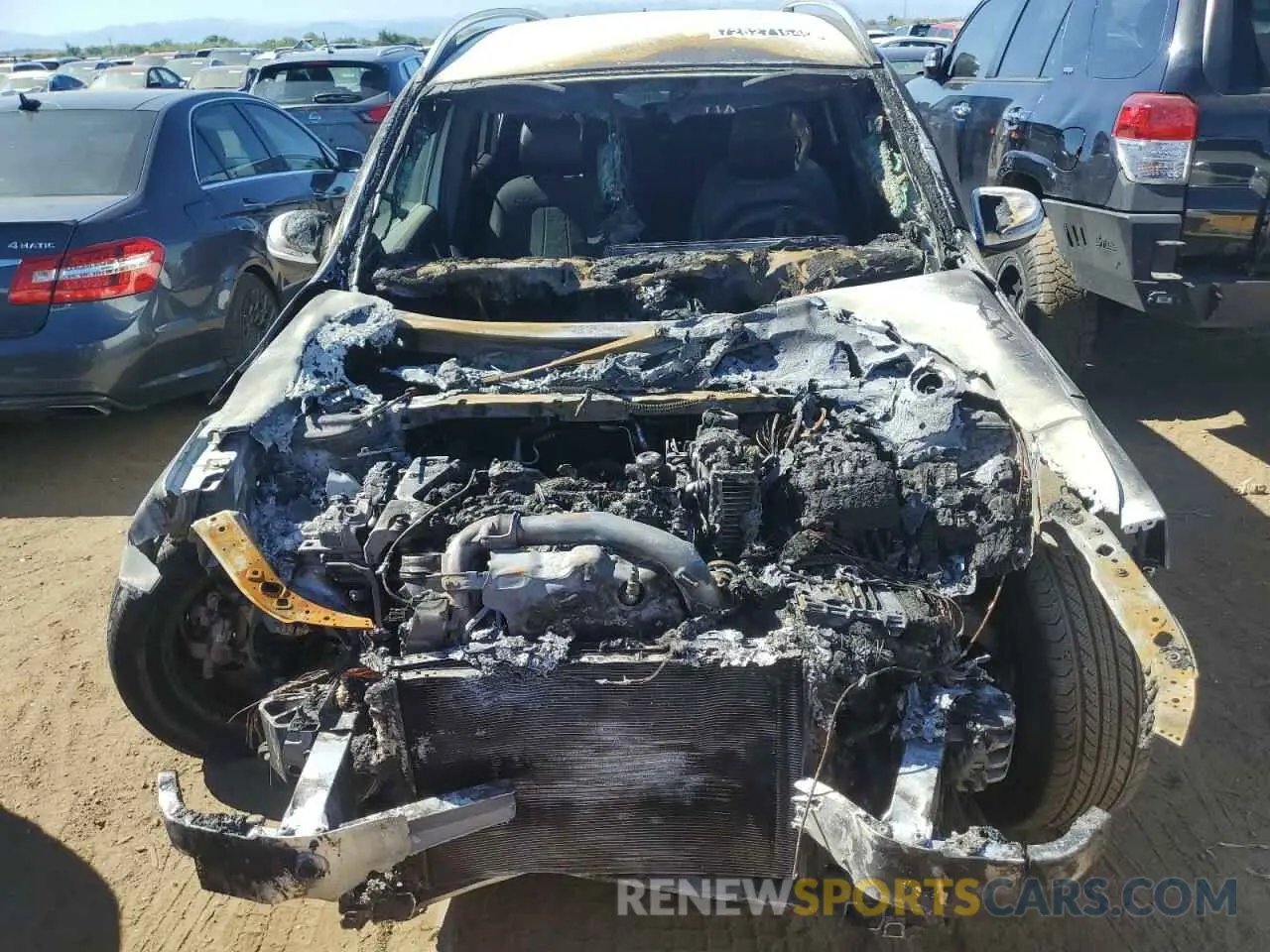 5 Photograph of a damaged car W1N4M4HB4RW350754 MERCEDES-BENZ GLB-CLASS 2024