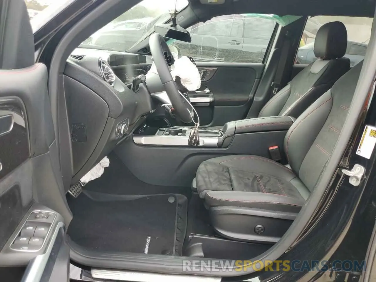7 Photograph of a damaged car W1N4M4HB6RW374571 MERCEDES-BENZ GLB-CLASS 2024