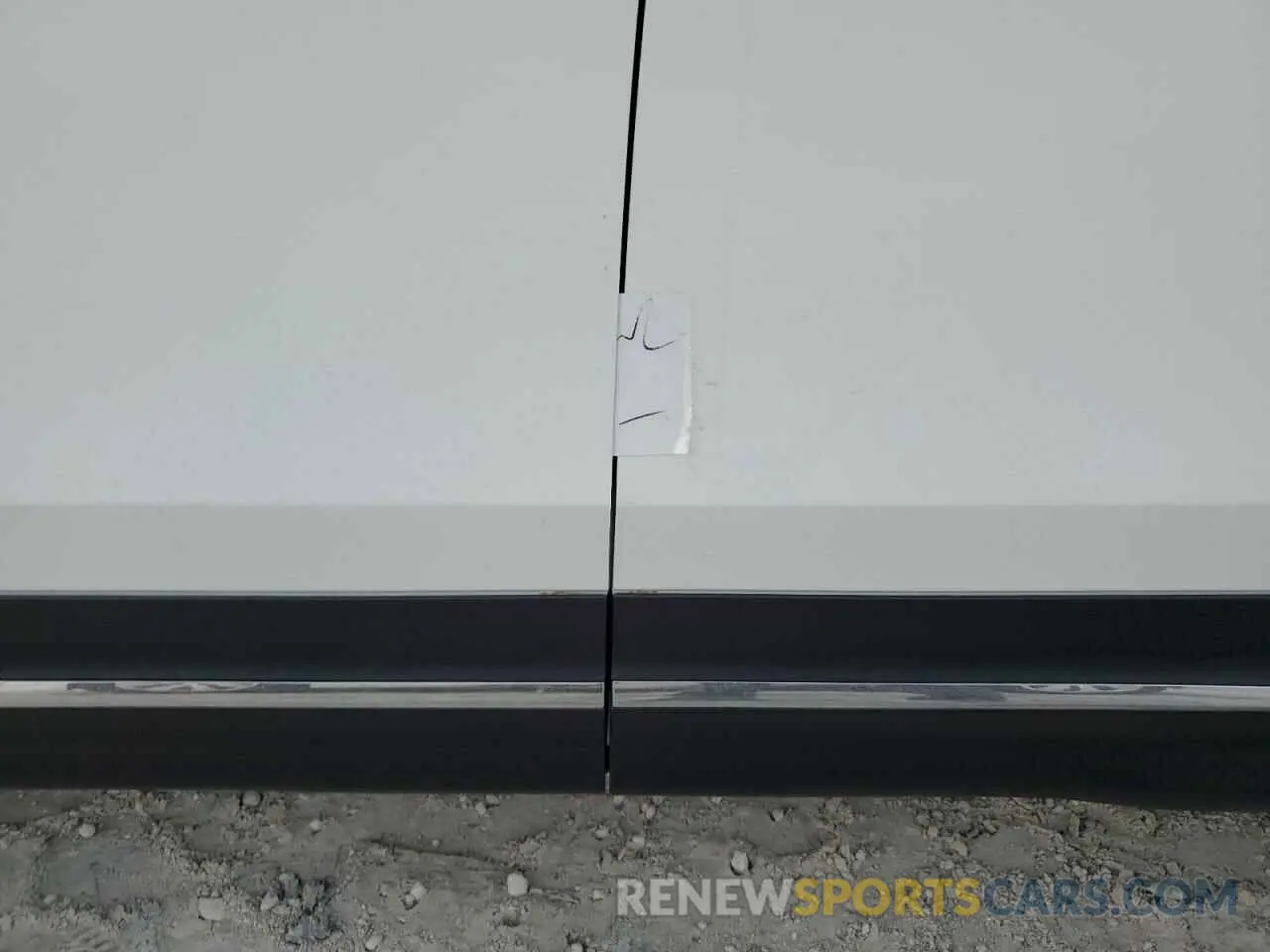 13 Photograph of a damaged car W1N4M4HB7RW356550 MERCEDES-BENZ GLB-CLASS 2024