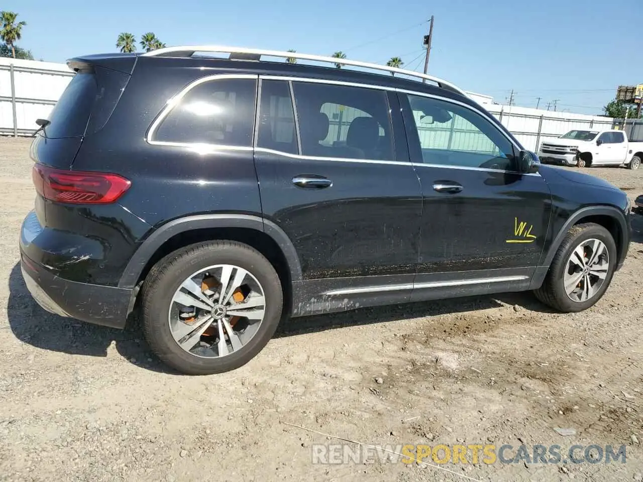3 Photograph of a damaged car W1N4M4GB2SW400090 MERCEDES-BENZ GLB-CLASS 2025