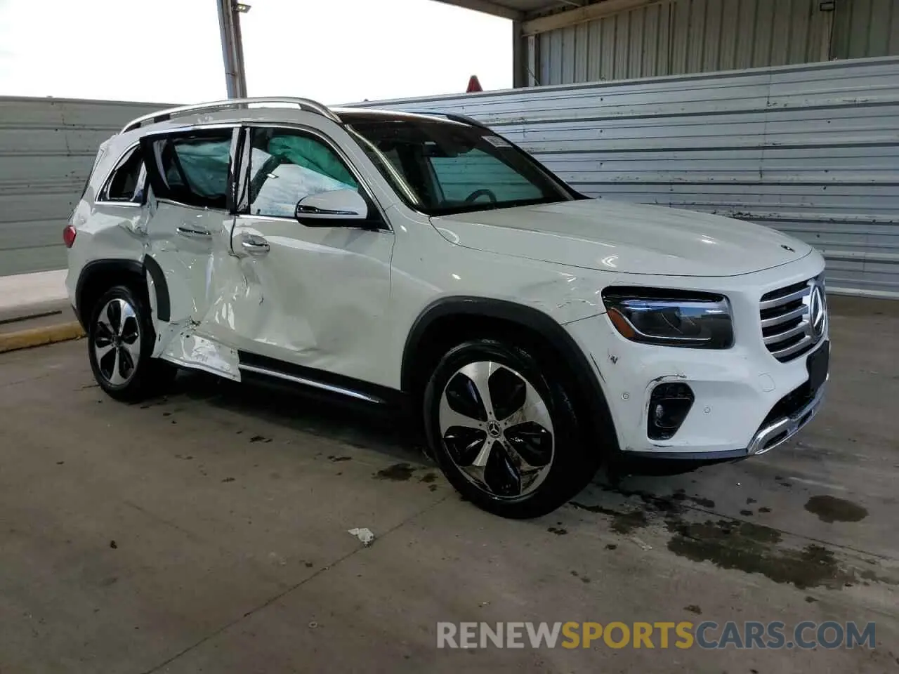 4 Photograph of a damaged car W1N4M4GB3SW383610 MERCEDES-BENZ GLB-CLASS 2025