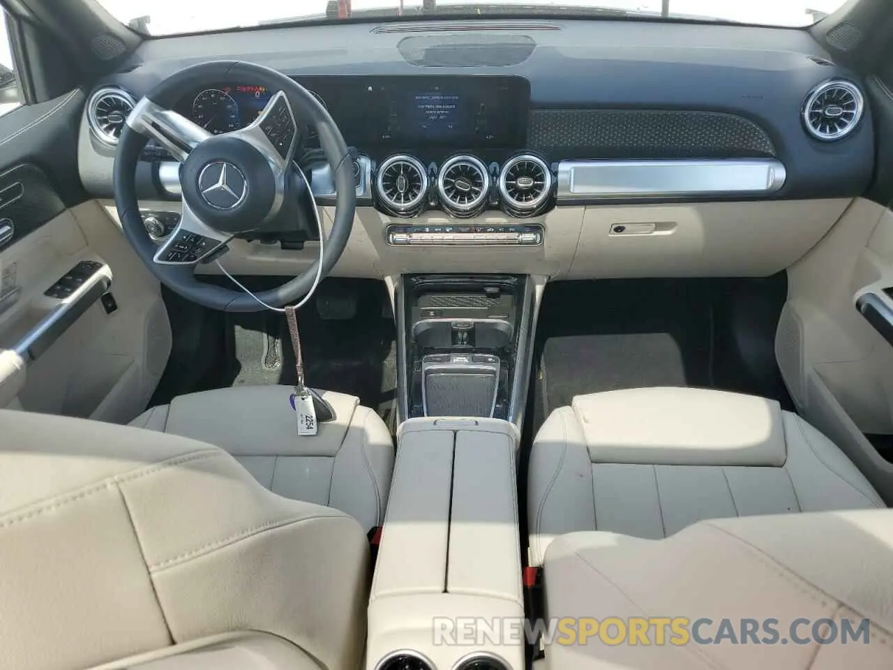 8 Photograph of a damaged car W1N4M4HB7SW384368 MERCEDES-BENZ GLB-CLASS 2025
