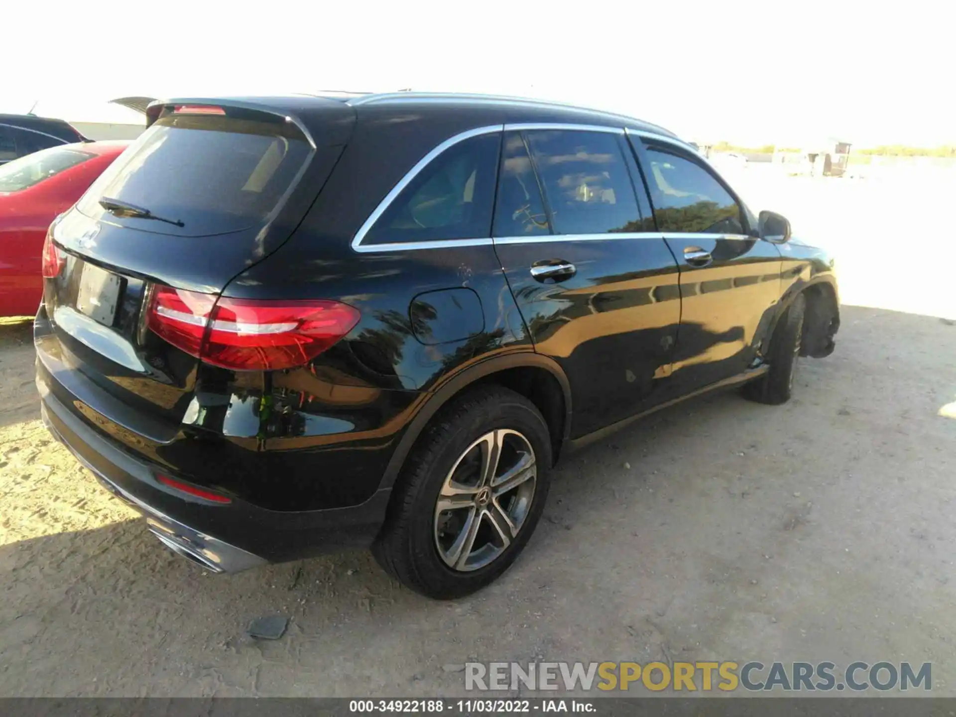 4 Photograph of a damaged car WDC0G4JB0KV154856 MERCEDES-BENZ GLC 2019