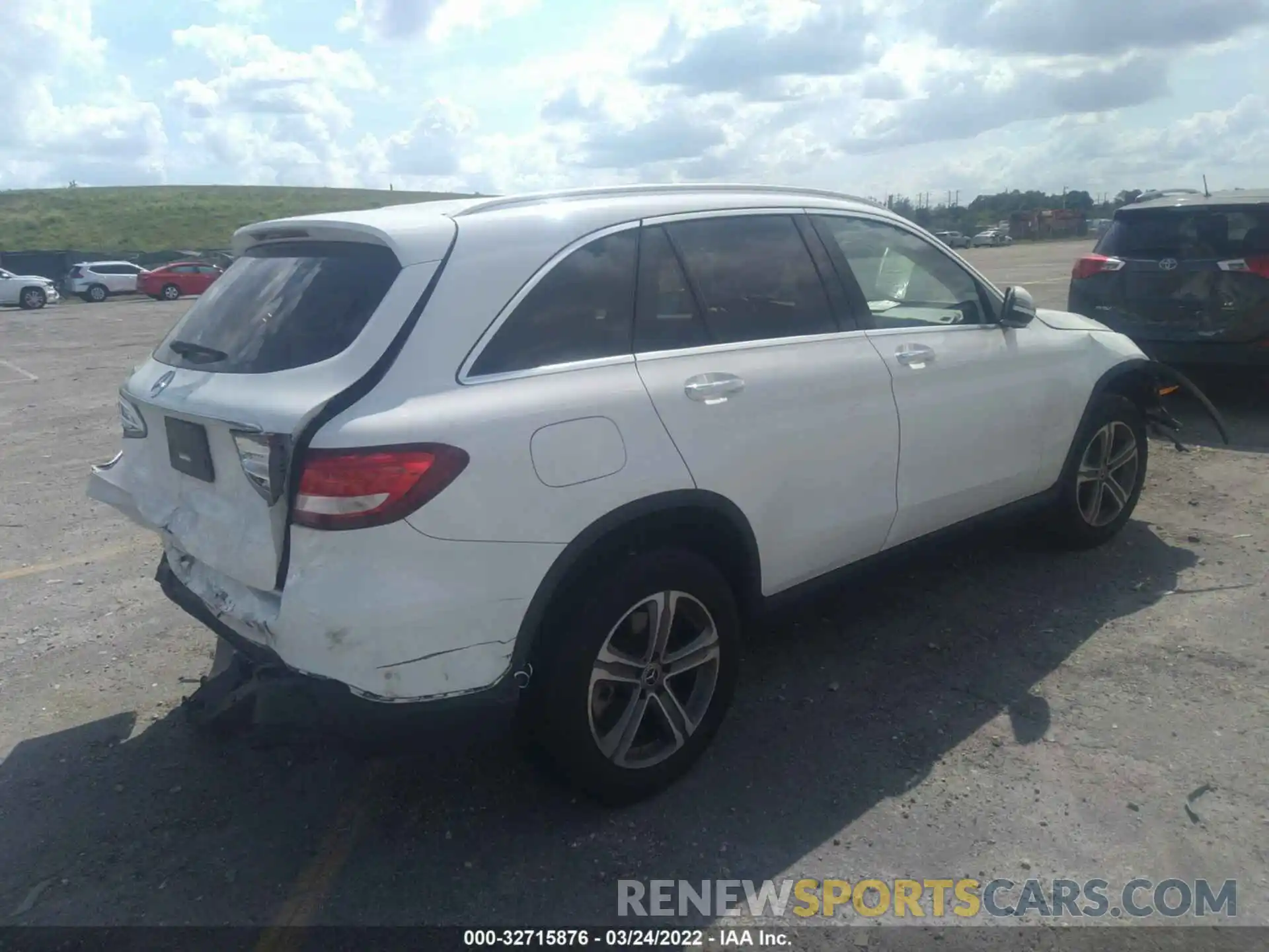 4 Photograph of a damaged car WDC0G4JB1KF563331 MERCEDES-BENZ GLC 2019