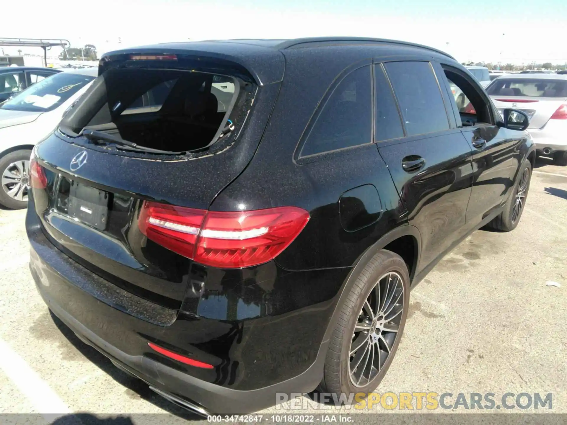 4 Photograph of a damaged car WDC0G4JB1KV136480 MERCEDES-BENZ GLC 2019