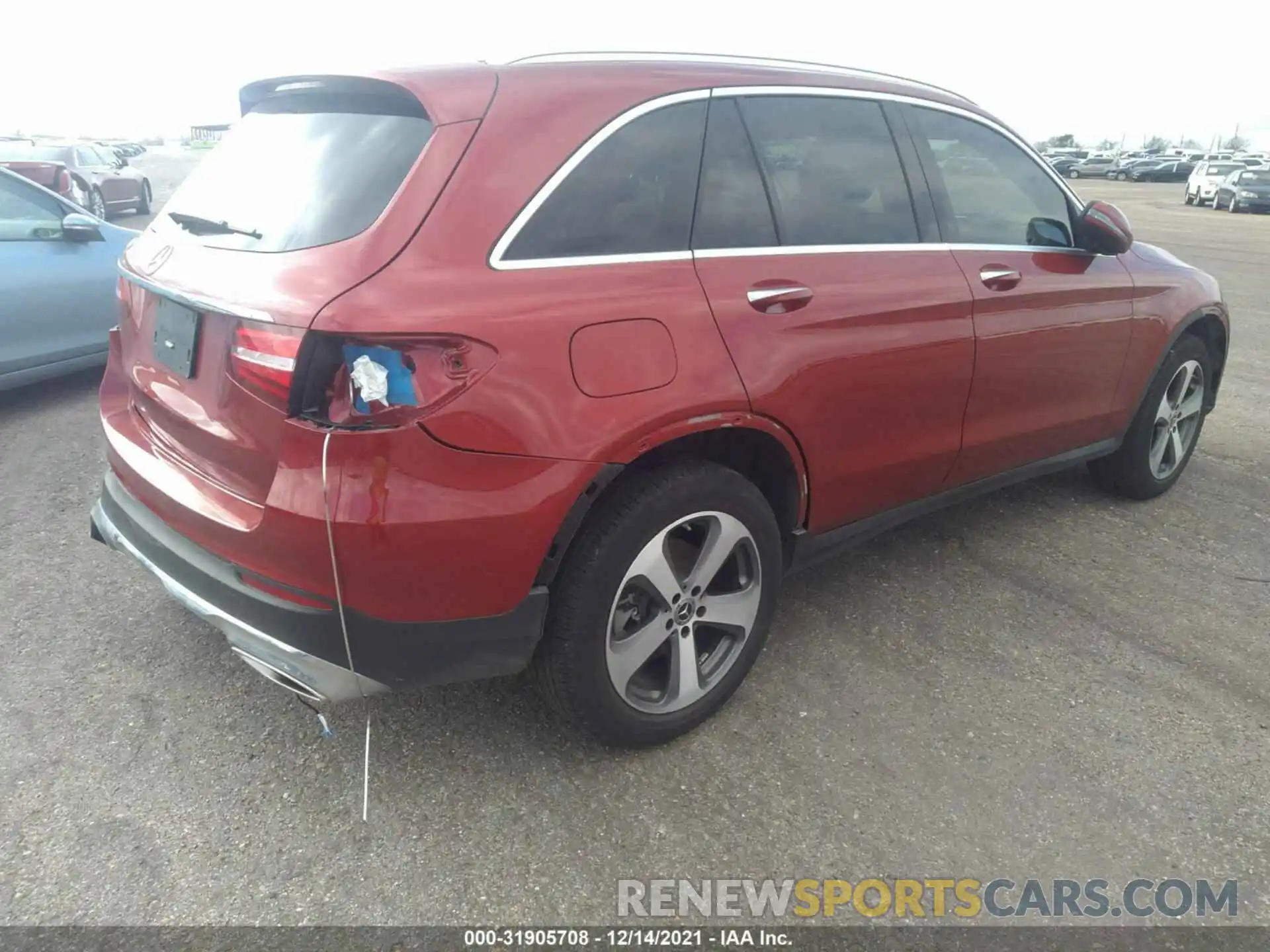 4 Photograph of a damaged car WDC0G4JB3KF530735 MERCEDES-BENZ GLC 2019