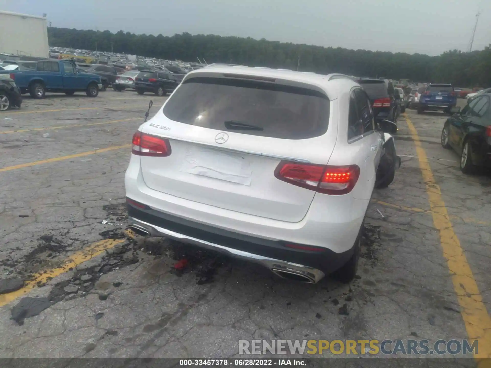 4 Photograph of a damaged car WDC0G4JB3KV120927 MERCEDES-BENZ GLC 2019