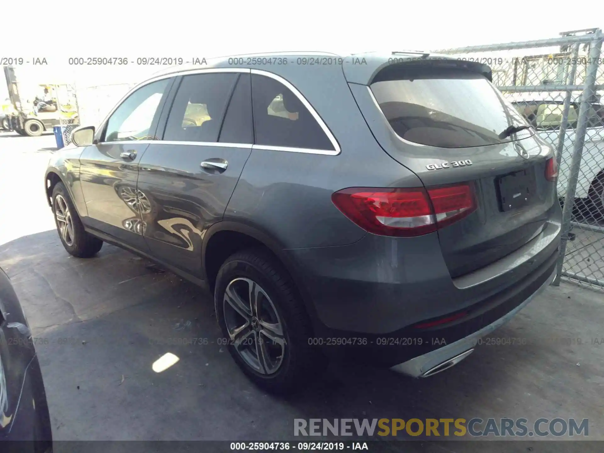 3 Photograph of a damaged car WDC0G4JB3KV144967 MERCEDES-BENZ GLC 2019