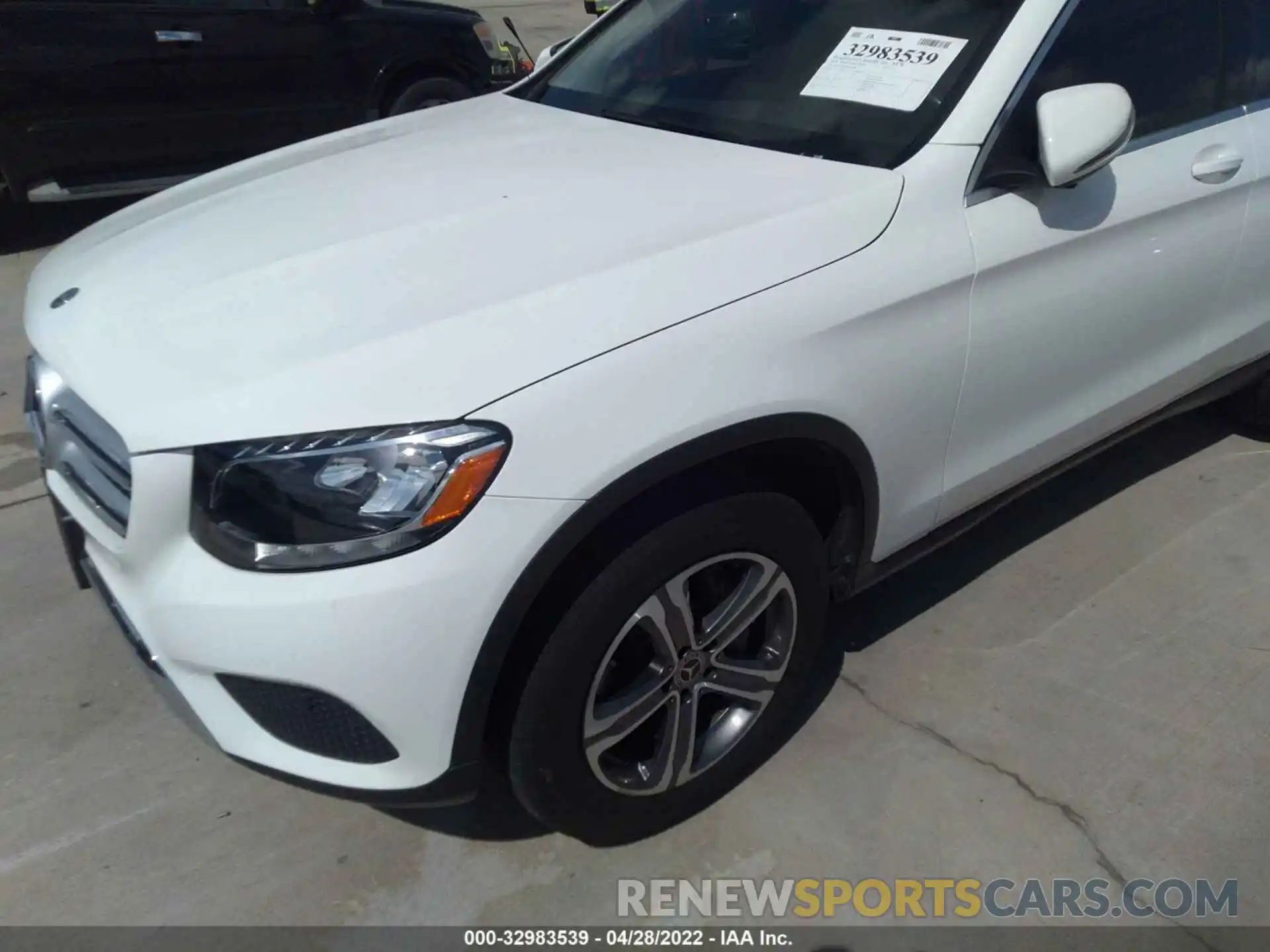 6 Photograph of a damaged car WDC0G4JB4KF593861 MERCEDES-BENZ GLC 2019