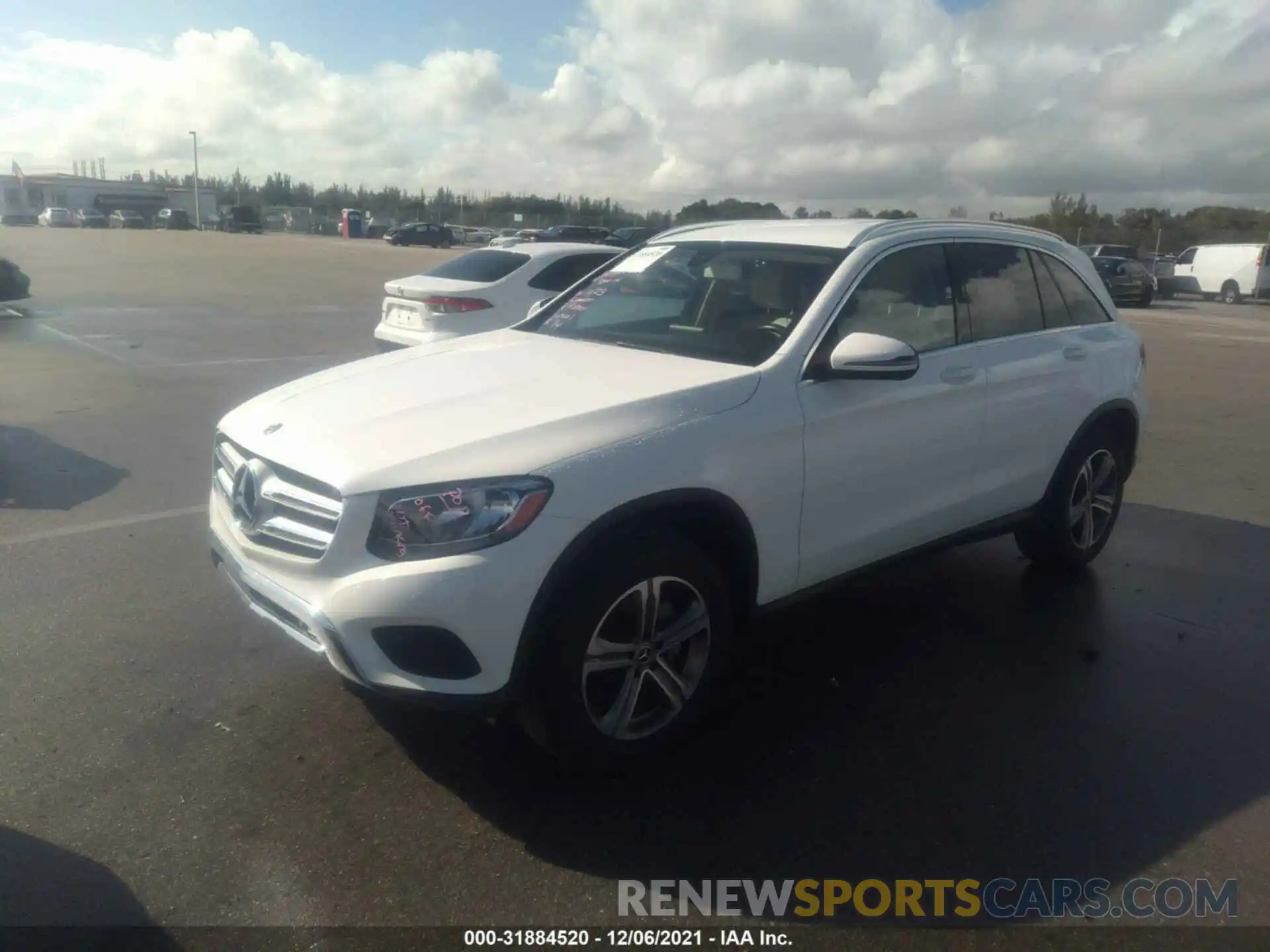 2 Photograph of a damaged car WDC0G4JB5KF586448 MERCEDES-BENZ GLC 2019