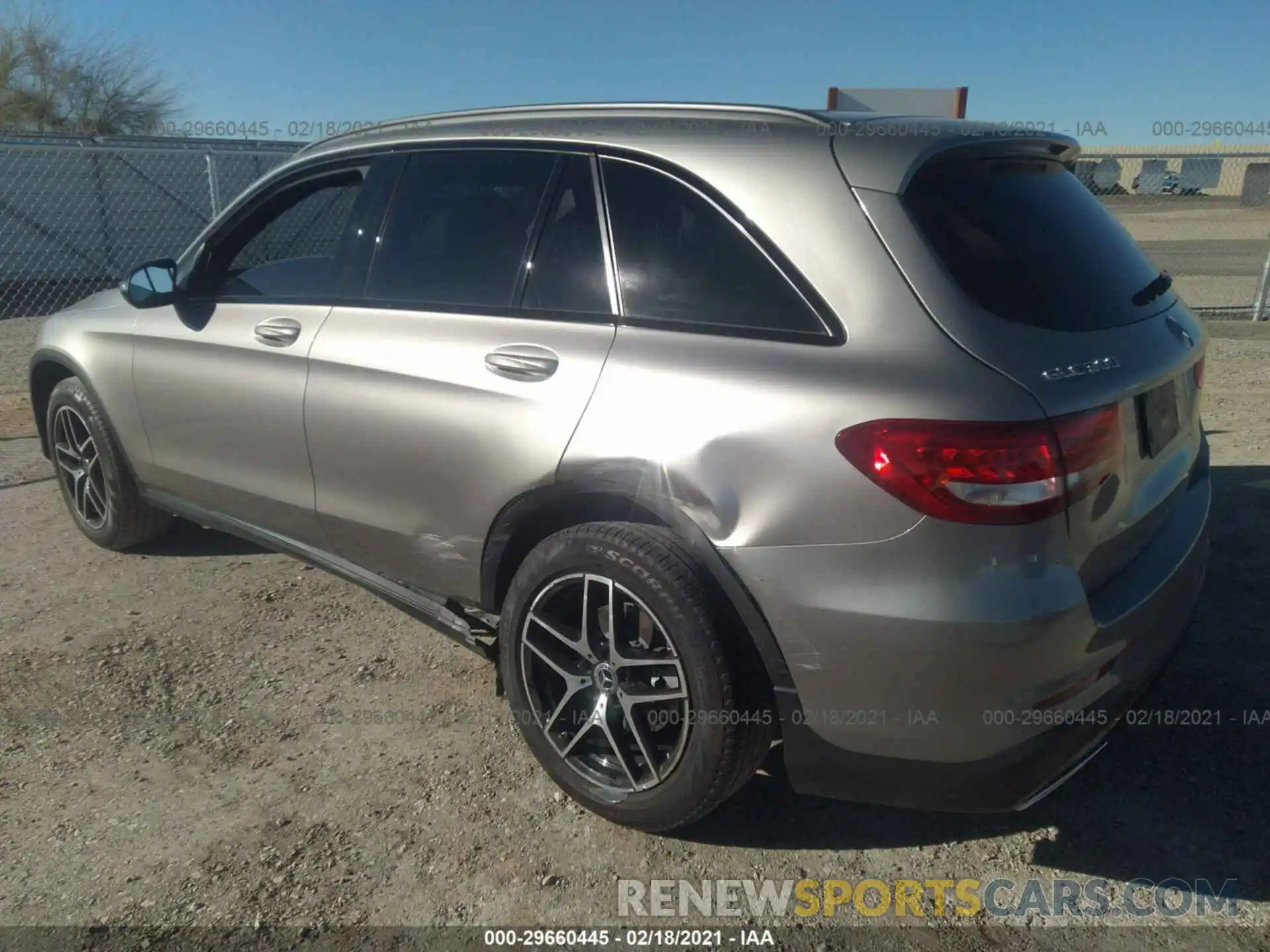 3 Photograph of a damaged car WDC0G4JB5KV118015 MERCEDES-BENZ GLC 2019