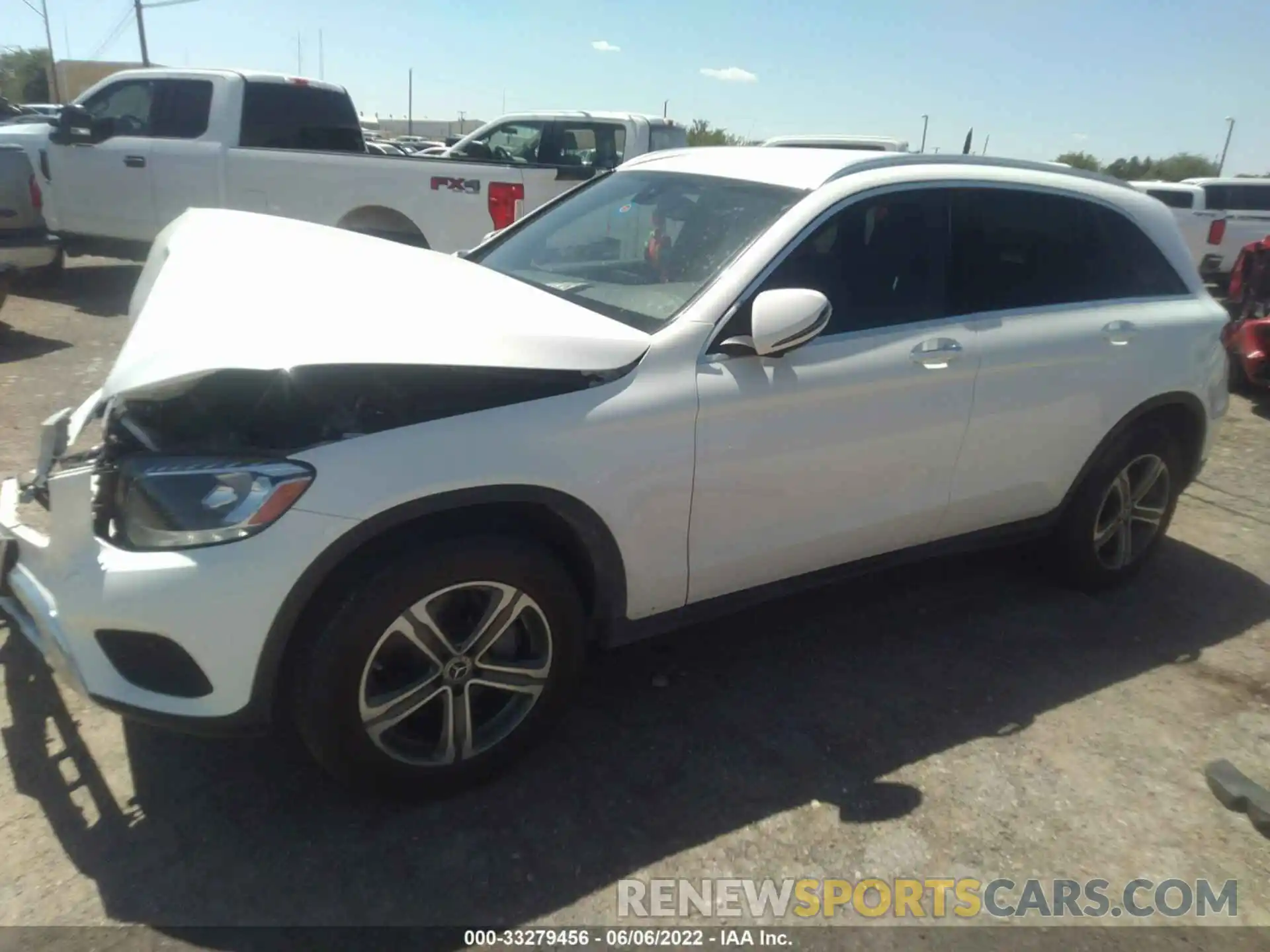 2 Photograph of a damaged car WDC0G4JB5KV165626 MERCEDES-BENZ GLC 2019