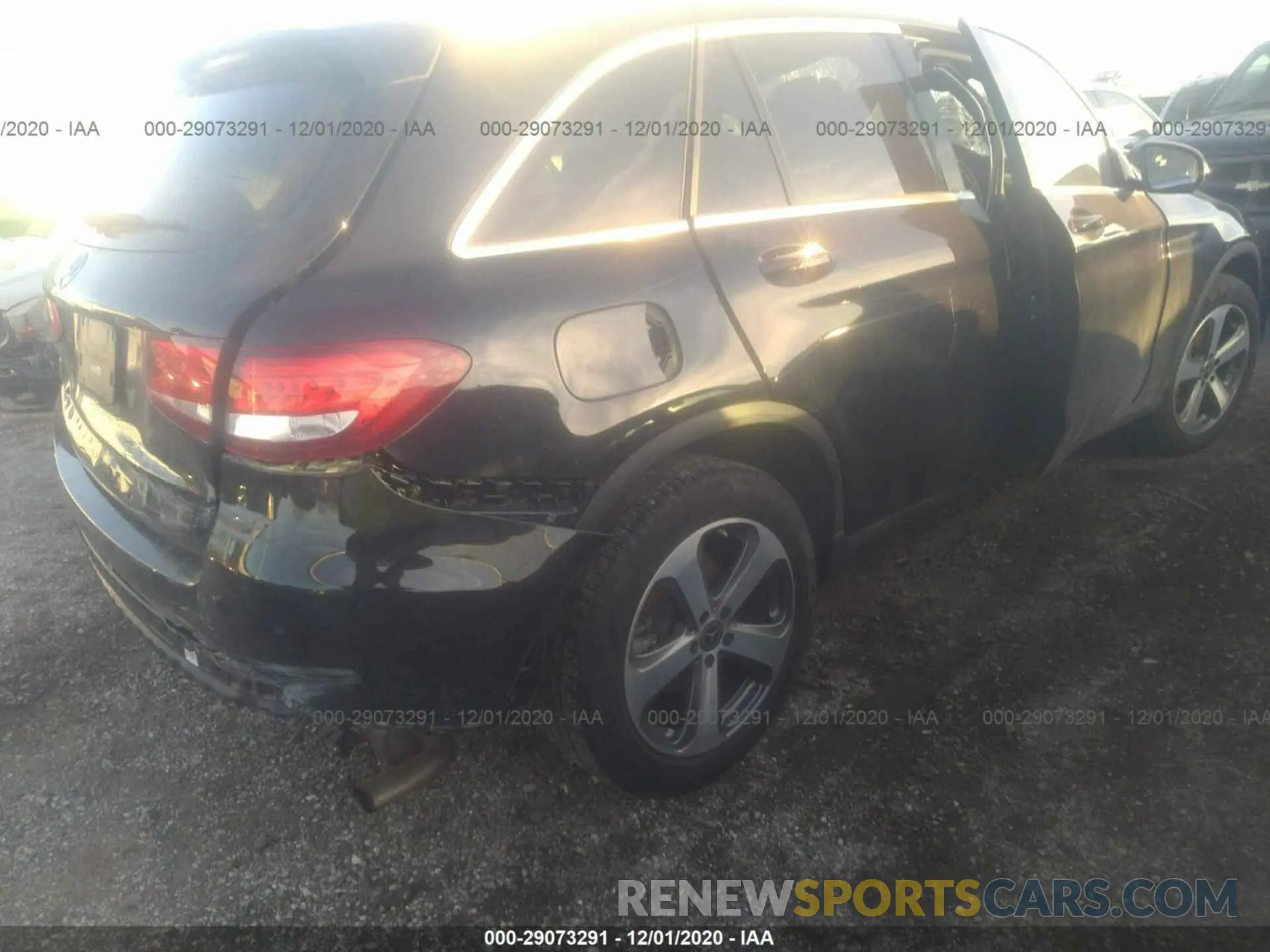 4 Photograph of a damaged car WDC0G4JB5KV174388 MERCEDES-BENZ GLC 2019
