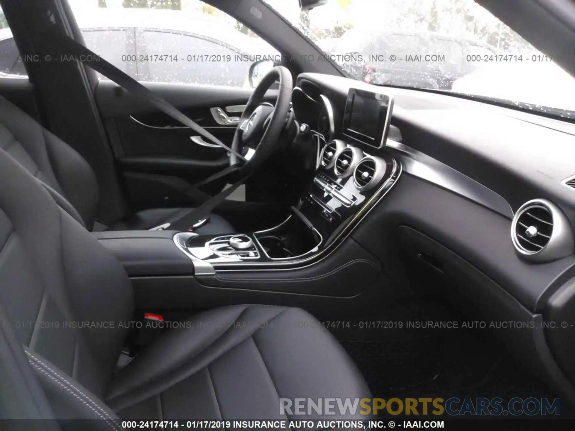 5 Photograph of a damaged car WDC0G4JB6KV118024 MERCEDES-BENZ GLC 2019