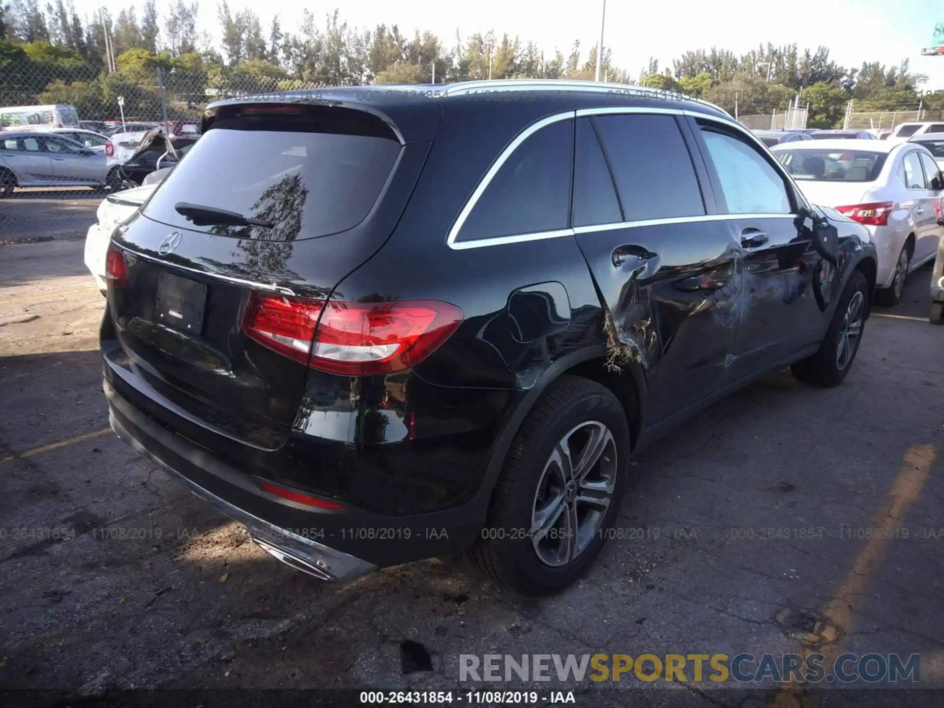 4 Photograph of a damaged car WDC0G4JB7KF665040 MERCEDES-BENZ GLC 2019