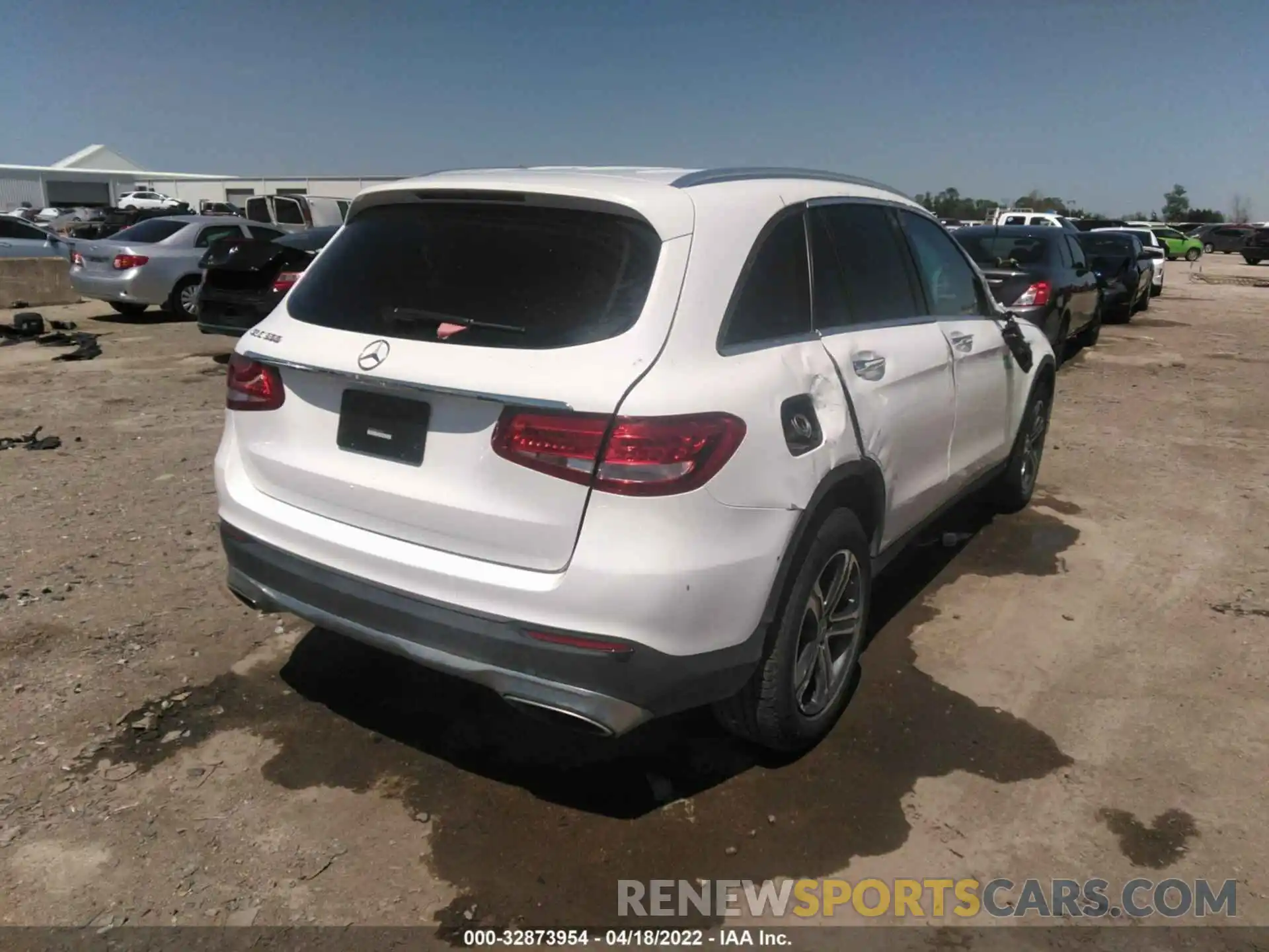 4 Photograph of a damaged car WDC0G4JB7KV139402 MERCEDES-BENZ GLC 2019