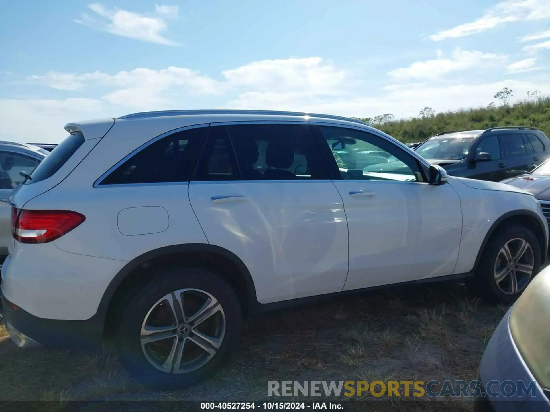 14 Photograph of a damaged car WDC0G4JB9KF593743 MERCEDES-BENZ GLC 2019
