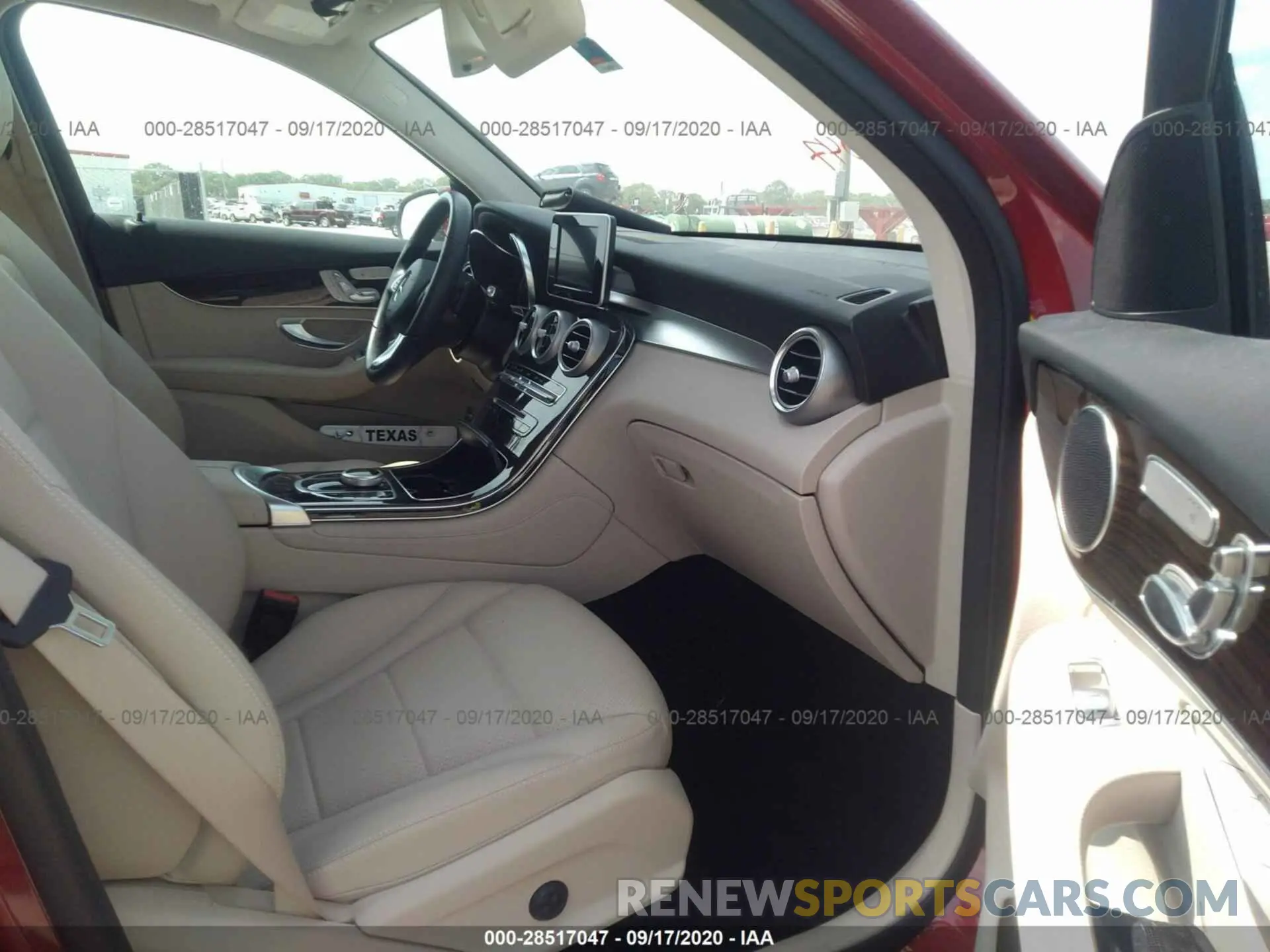 5 Photograph of a damaged car WDC0G4JBXKF562131 MERCEDES-BENZ GLC 2019