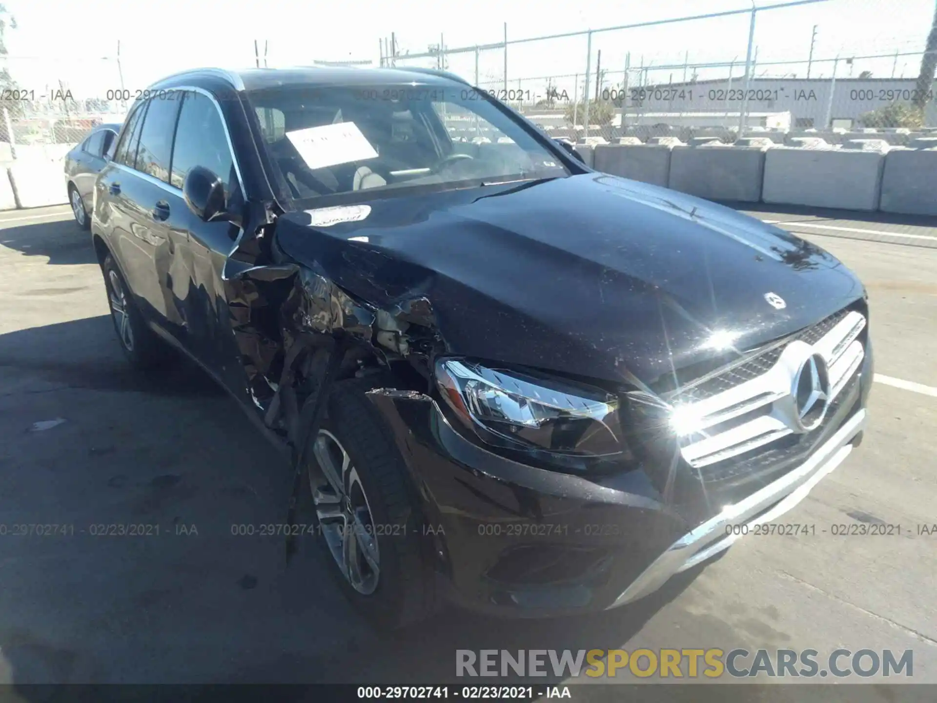 1 Photograph of a damaged car WDC0G4JBXKF659944 MERCEDES-BENZ GLC 2019