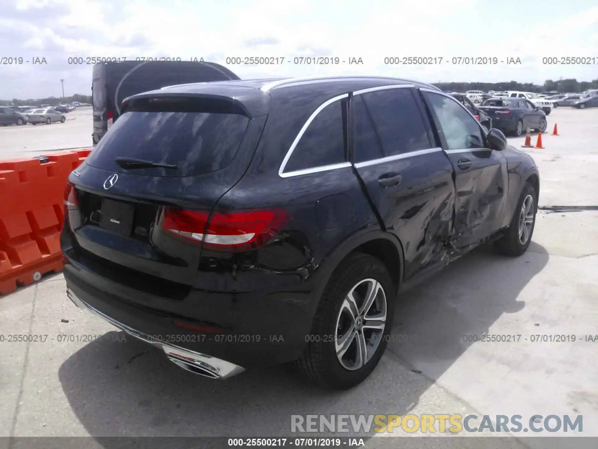 4 Photograph of a damaged car WDC0G4JBXKV158090 MERCEDES-BENZ GLC 2019