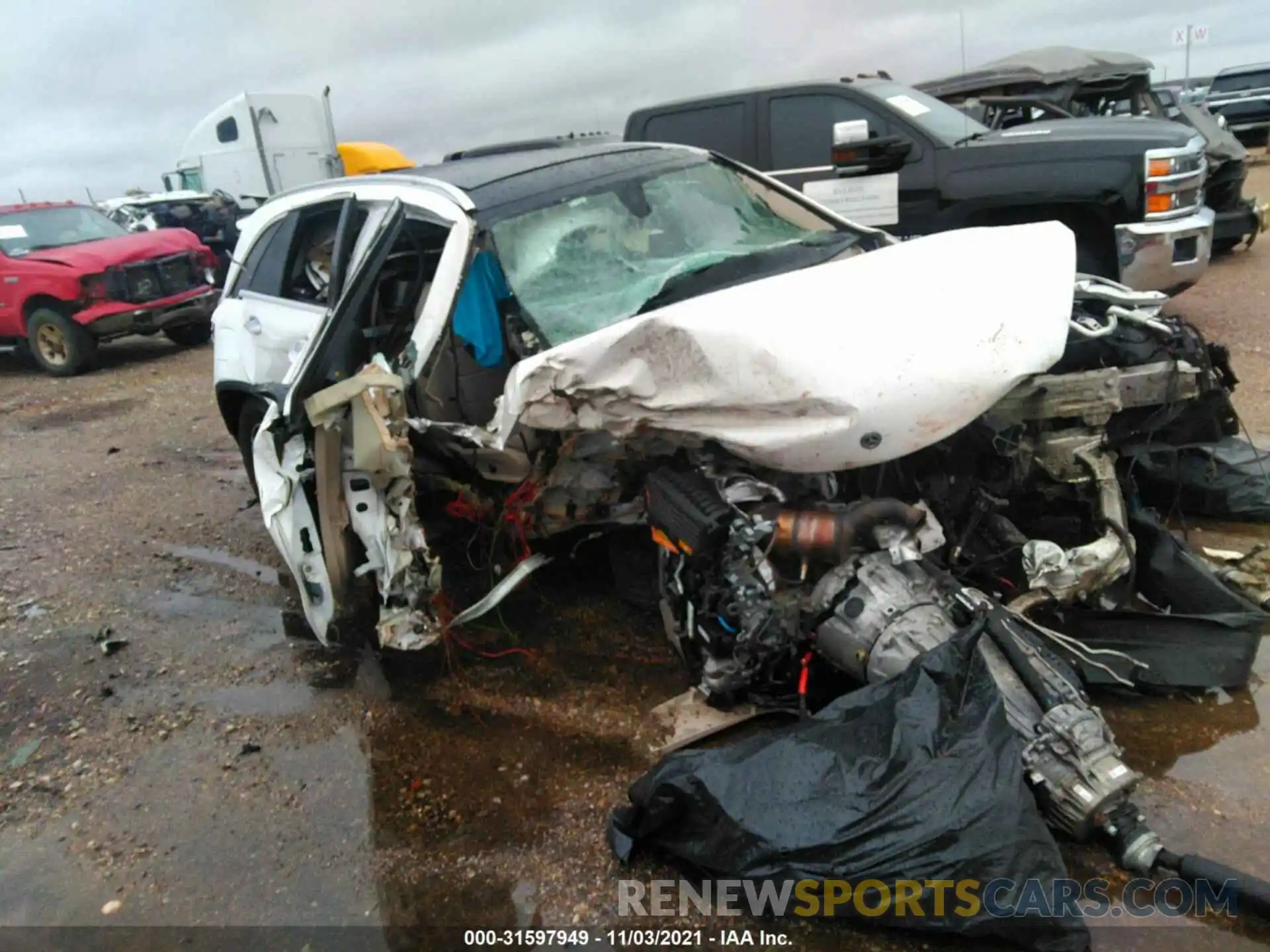 1 Photograph of a damaged car WDC0G4KB0KV138560 MERCEDES-BENZ GLC 2019