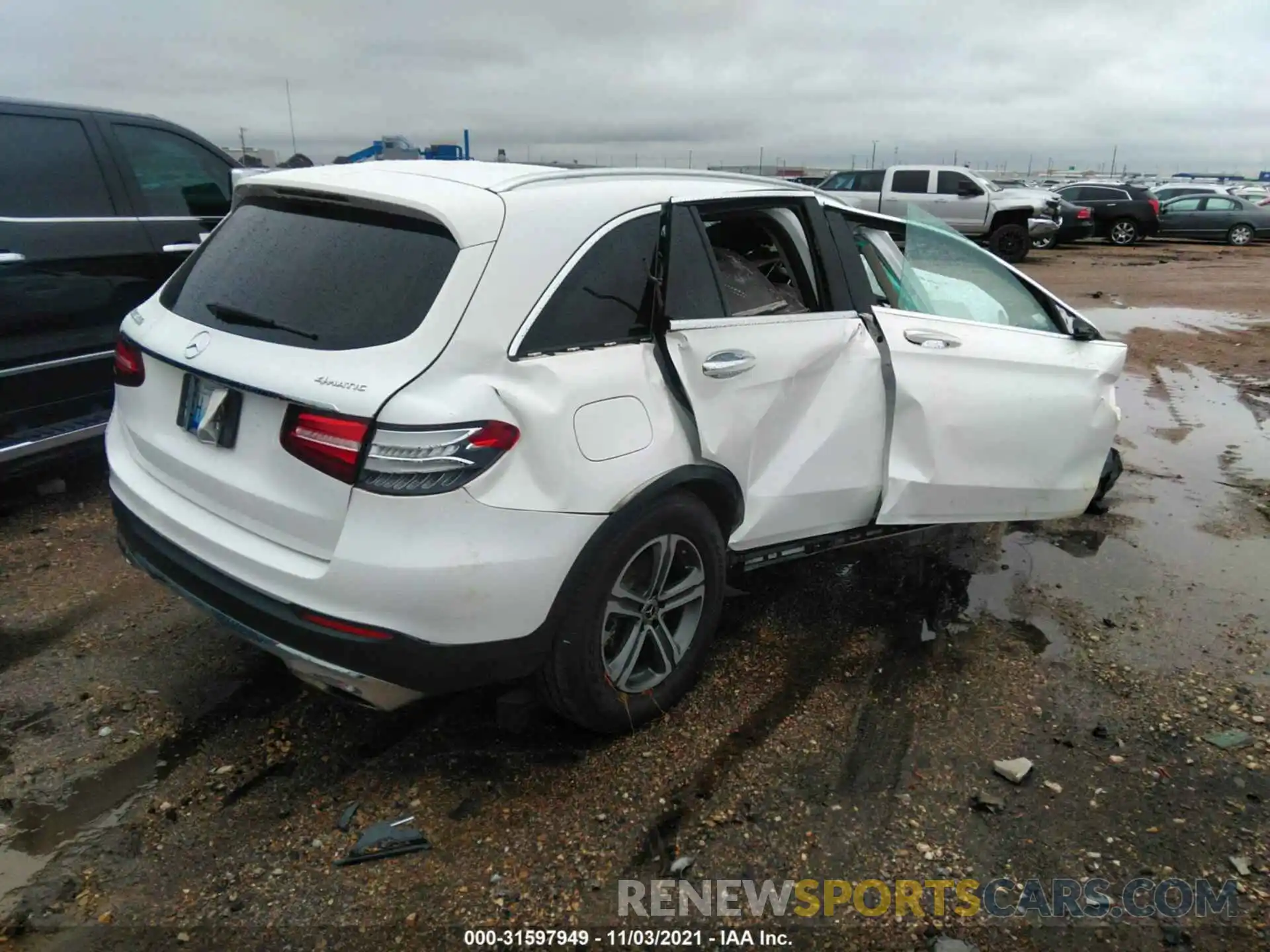 4 Photograph of a damaged car WDC0G4KB0KV138560 MERCEDES-BENZ GLC 2019