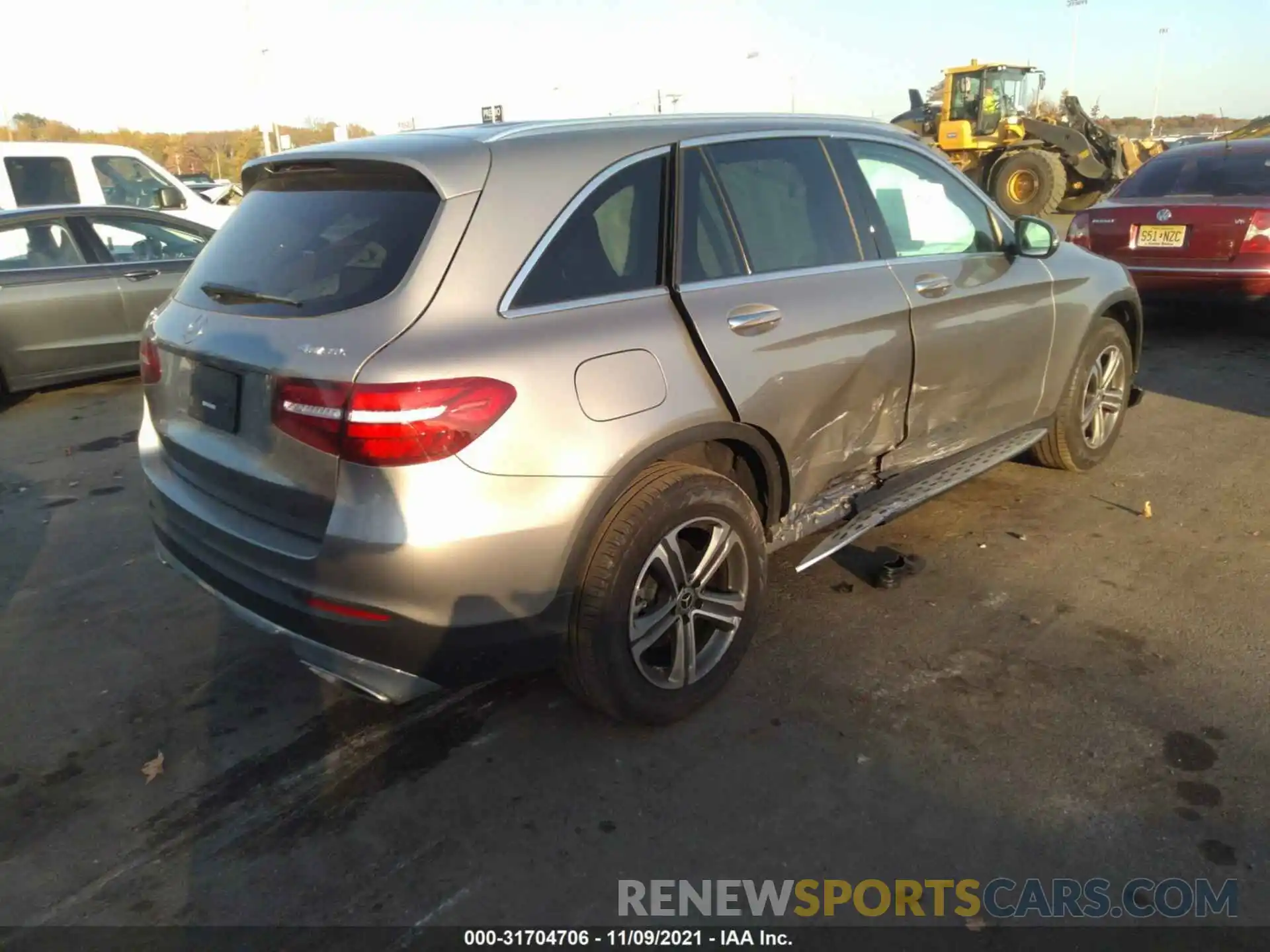 4 Photograph of a damaged car WDC0G4KB0KV185202 MERCEDES-BENZ GLC 2019