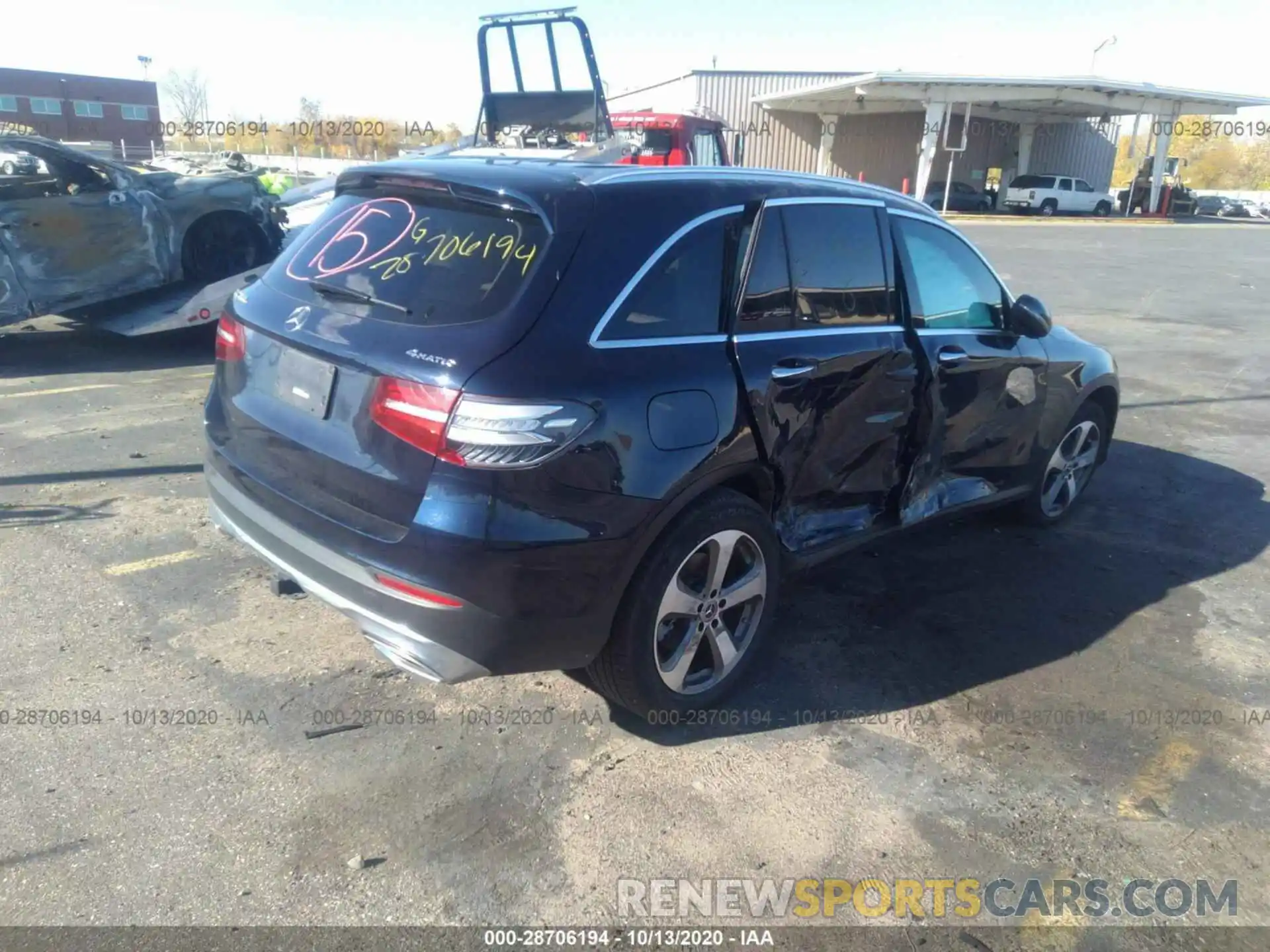 4 Photograph of a damaged car WDC0G4KB2KF559237 MERCEDES-BENZ GLC 2019