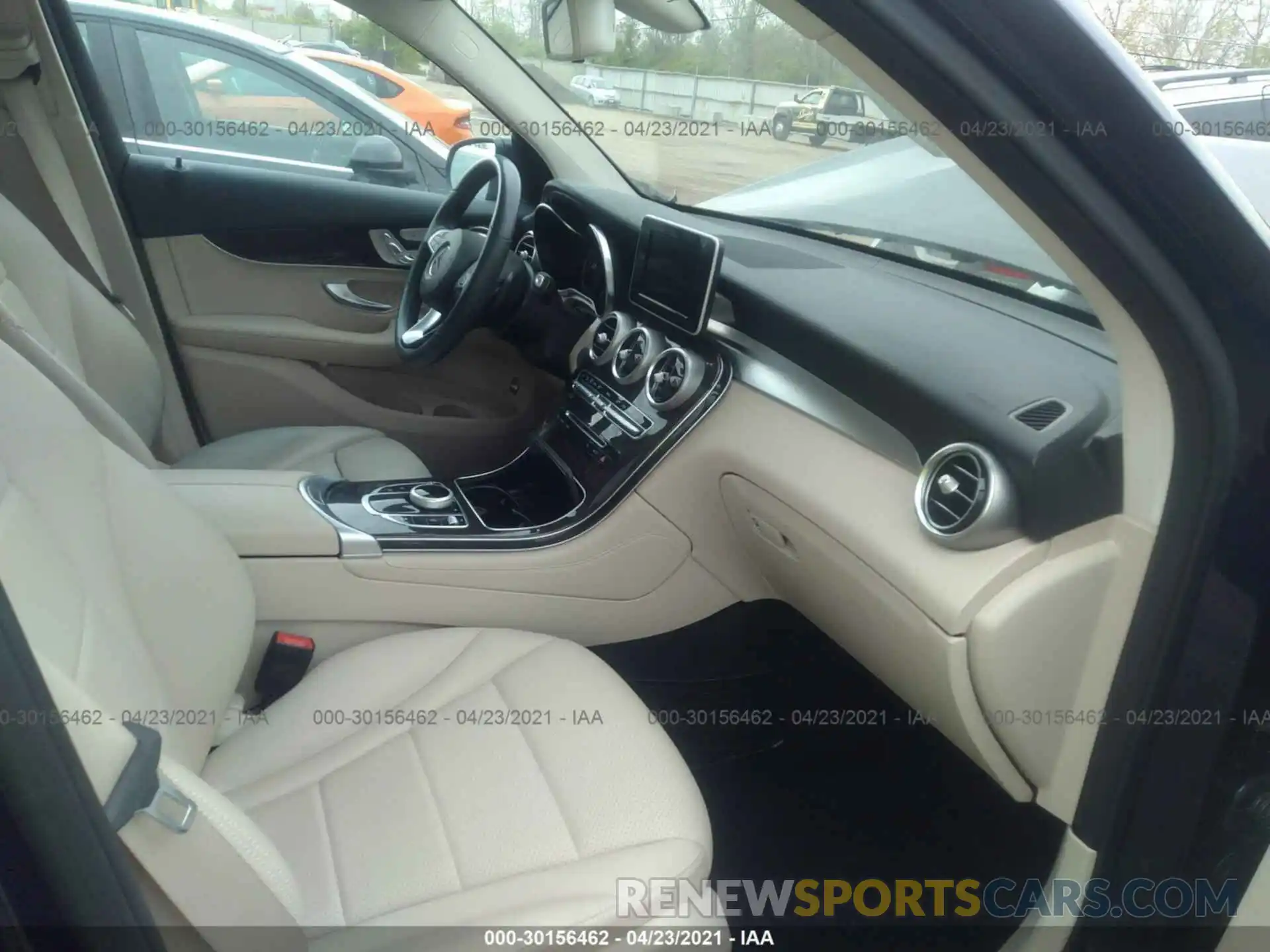 5 Photograph of a damaged car WDC0G4KB3KV153246 MERCEDES-BENZ GLC 2019