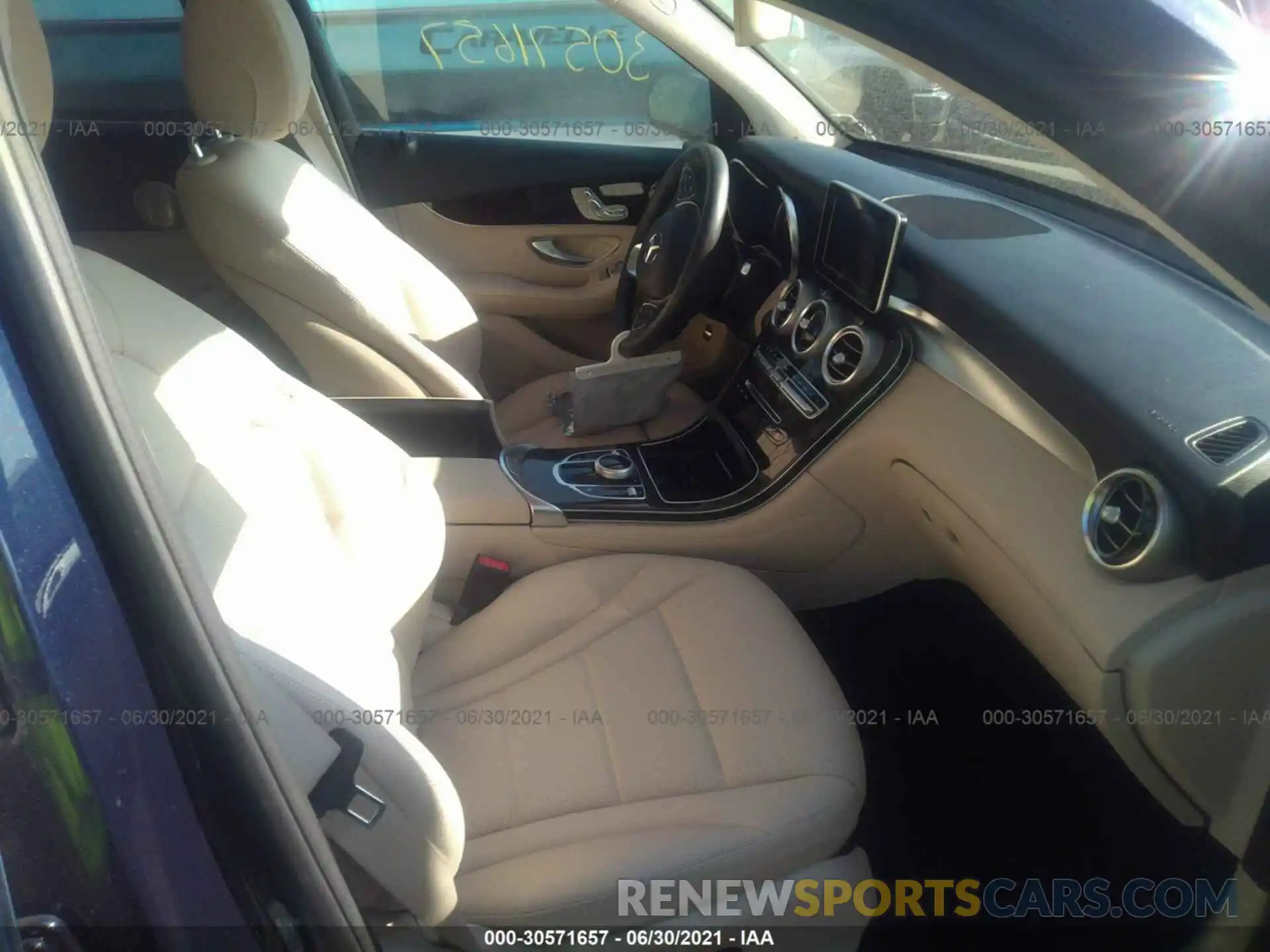 5 Photograph of a damaged car WDC0G4KB4KV127965 MERCEDES-BENZ GLC 2019