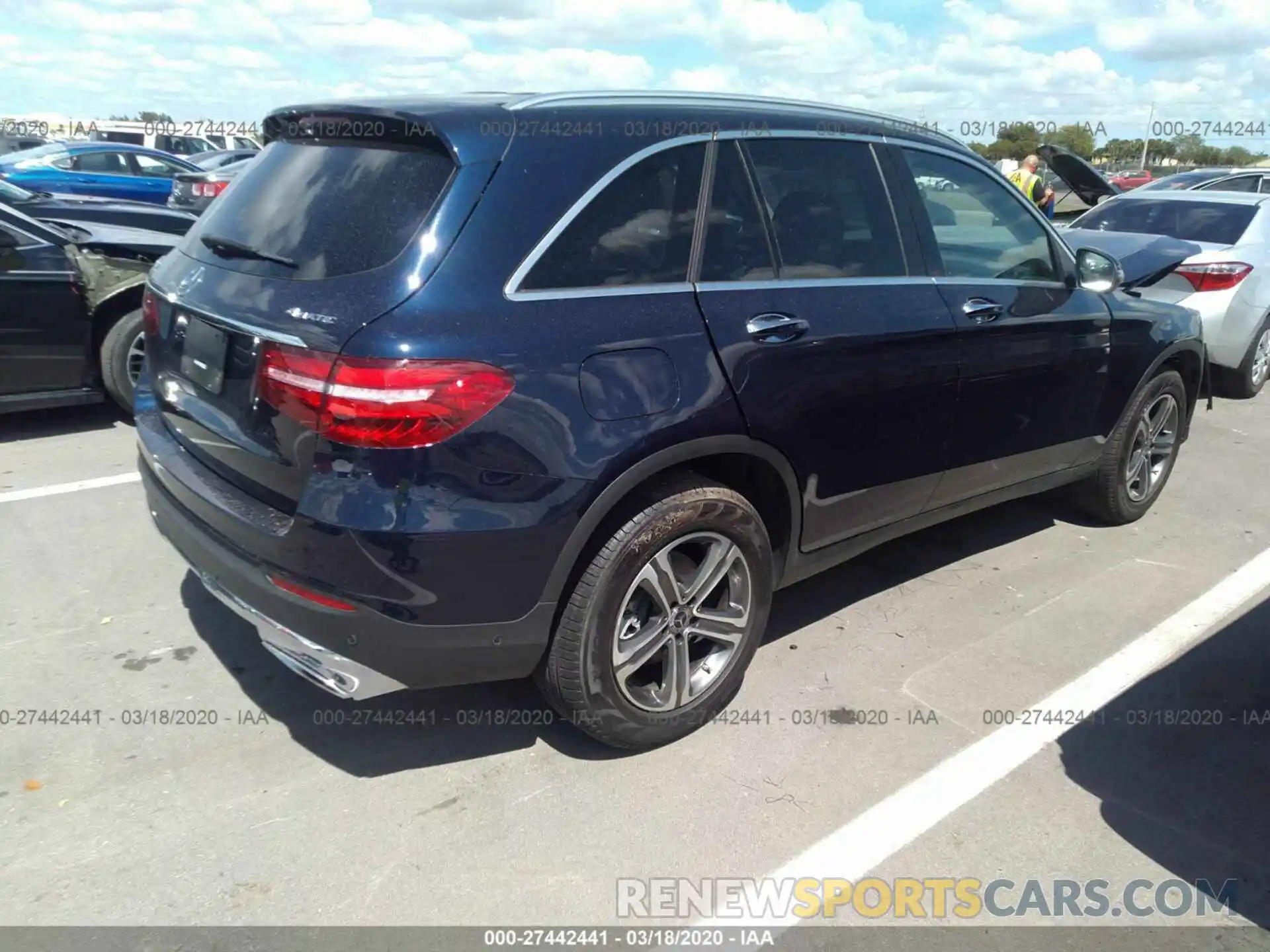 4 Photograph of a damaged car WDC0G4KB5KV171750 MERCEDES-BENZ GLC 2019