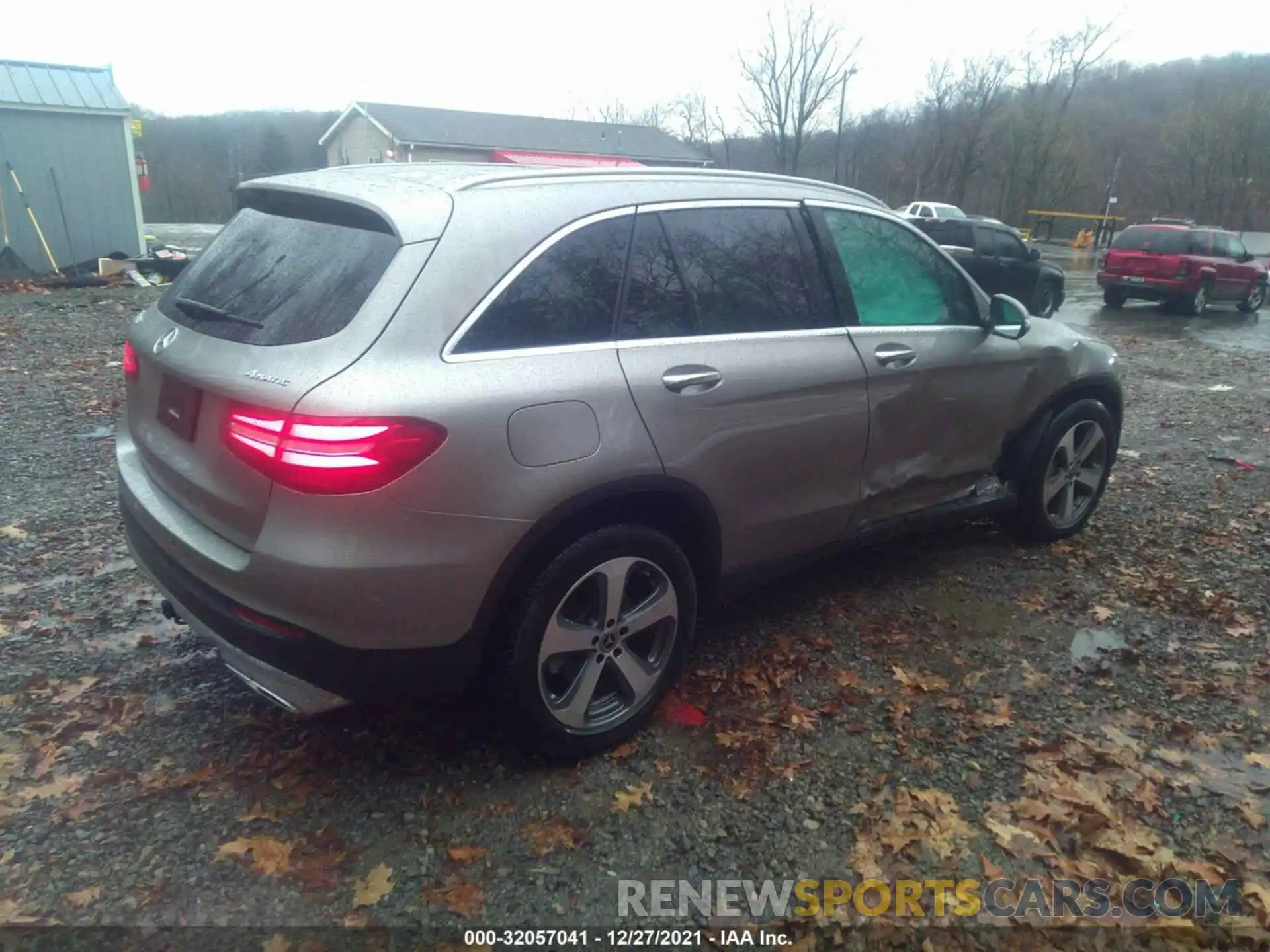 4 Photograph of a damaged car WDC0G4KB5KV187821 MERCEDES-BENZ GLC 2019