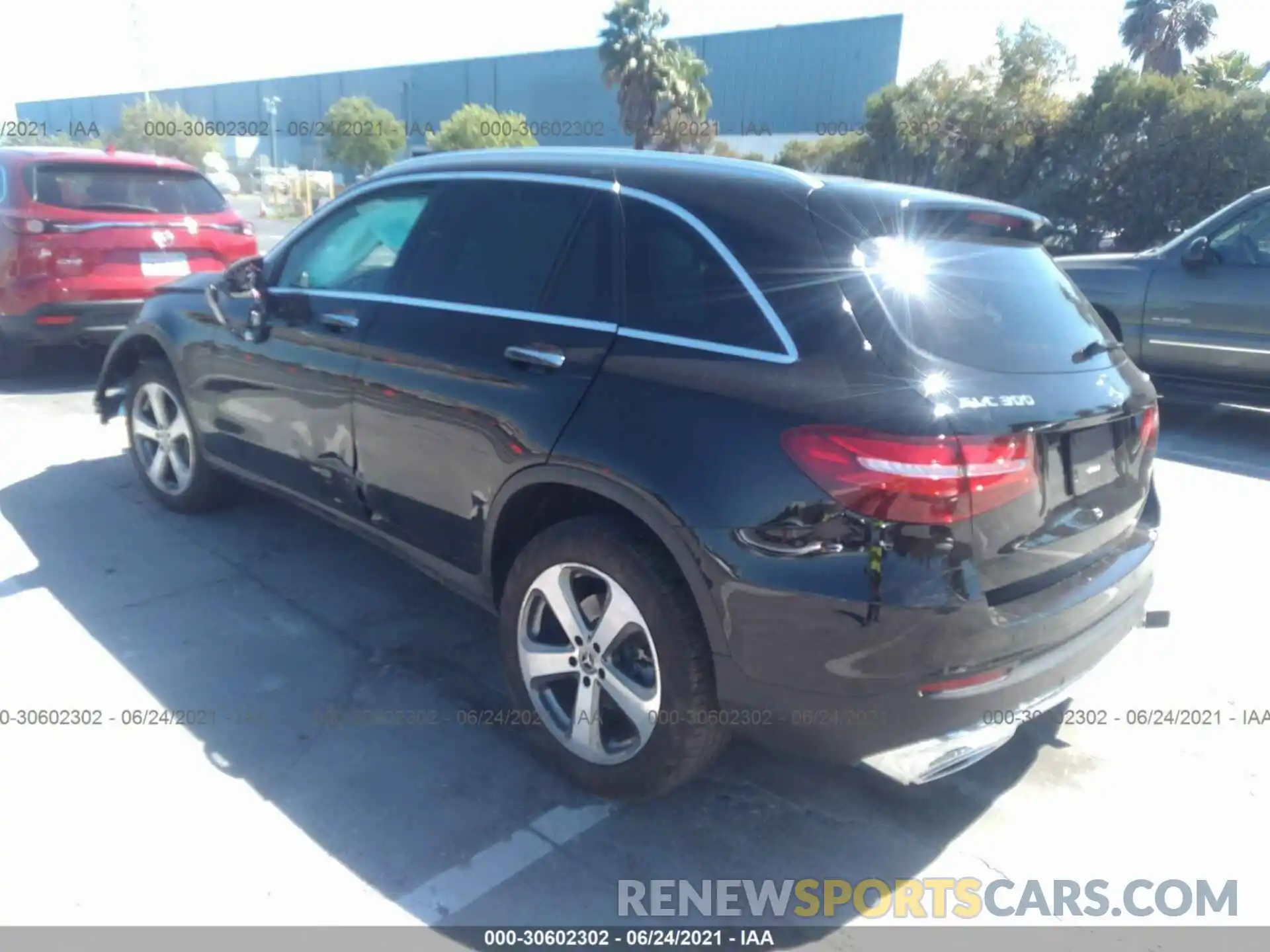 3 Photograph of a damaged car WDC0G4KB5KV191805 MERCEDES-BENZ GLC 2019