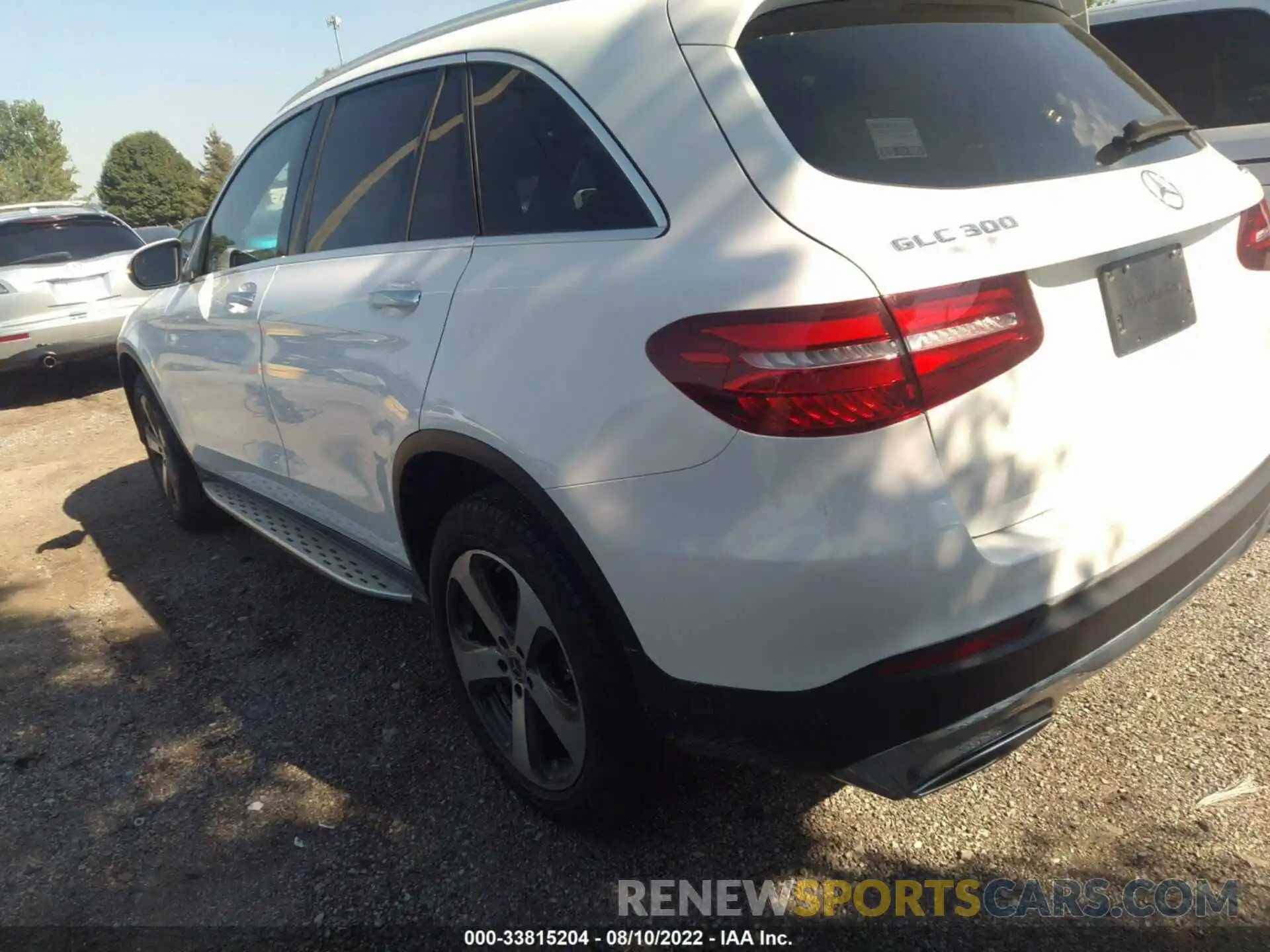 3 Photograph of a damaged car WDC0G4KB8KF661819 MERCEDES-BENZ GLC 2019