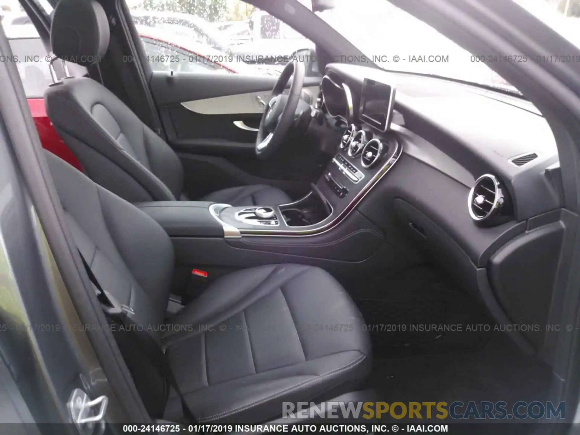 5 Photograph of a damaged car WDC0G4KB9KV141358 MERCEDES-BENZ GLC 2019