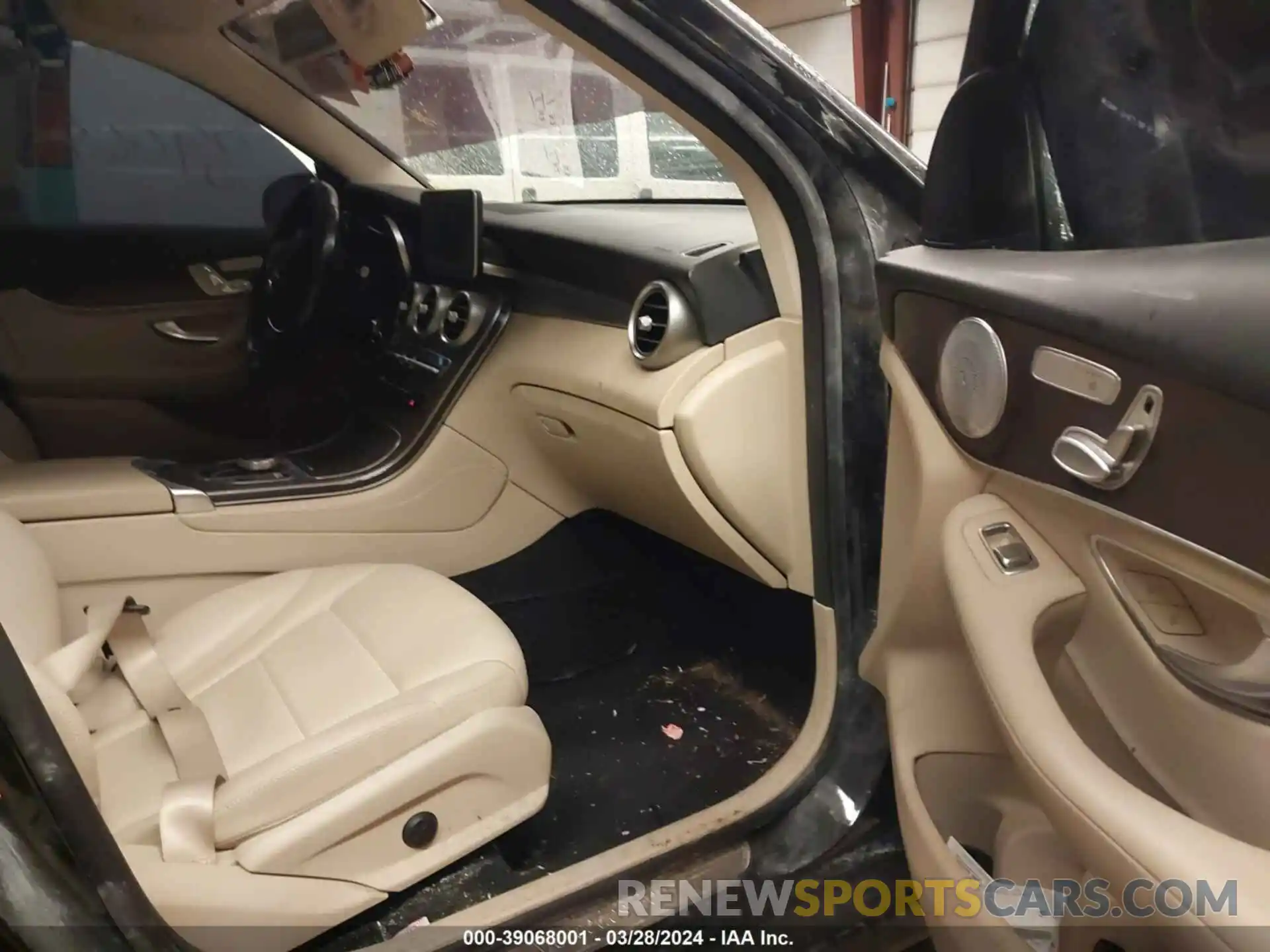 5 Photograph of a damaged car WDC0G4KB9KV184937 MERCEDES-BENZ GLC 2019