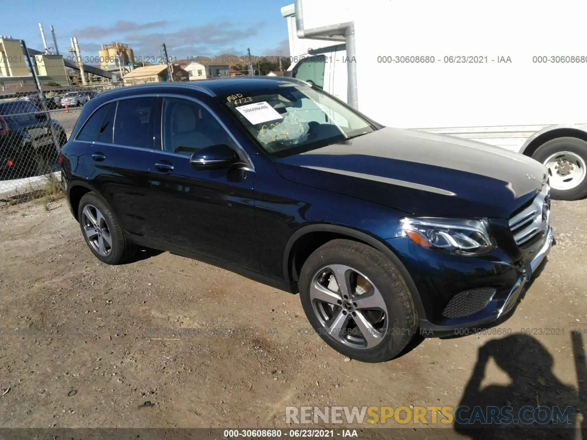 1 Photograph of a damaged car WDC0G4KBXKV169847 MERCEDES-BENZ GLC 2019