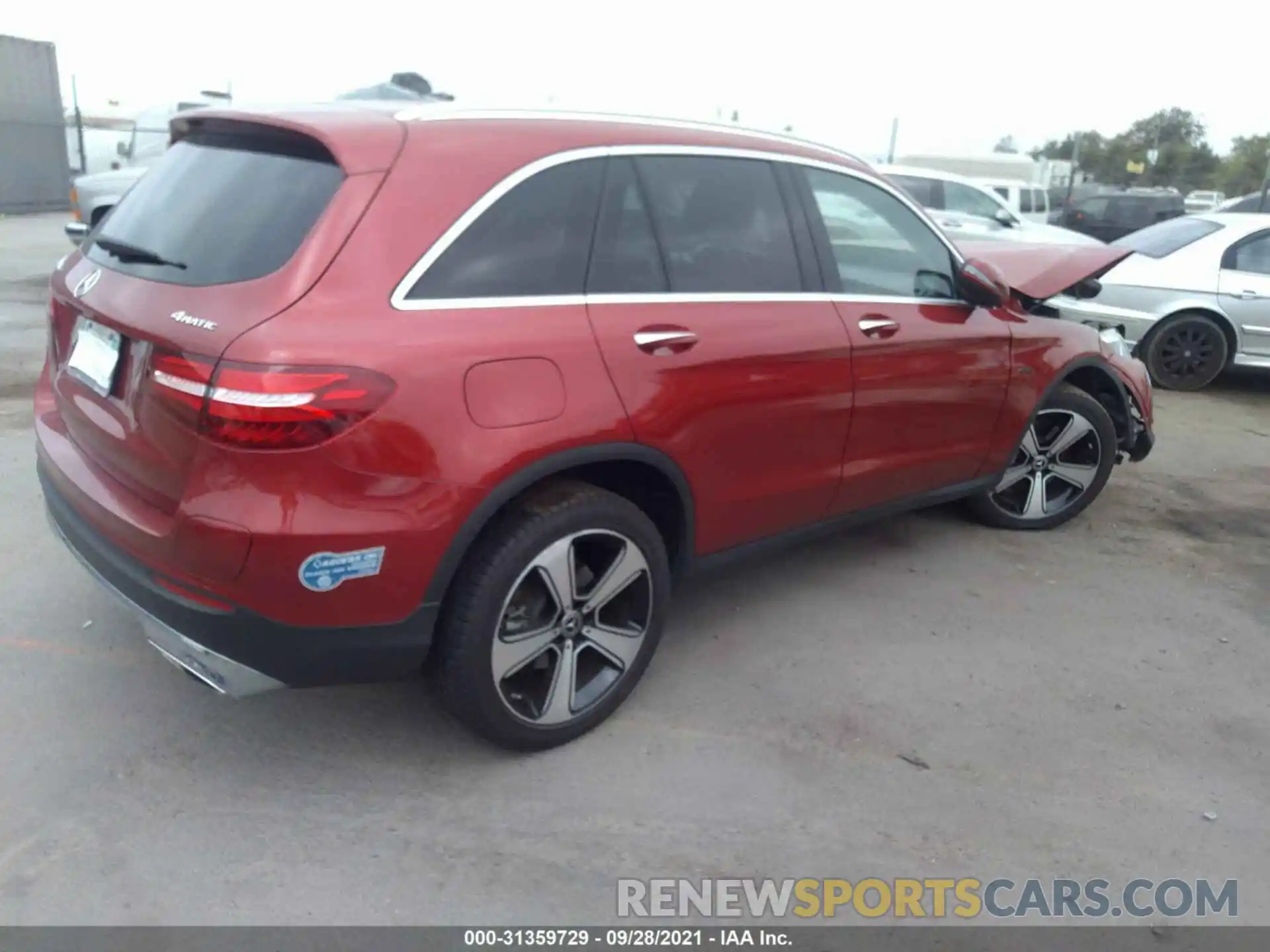 4 Photograph of a damaged car WDC0G5EB3KF598727 MERCEDES-BENZ GLC 2019