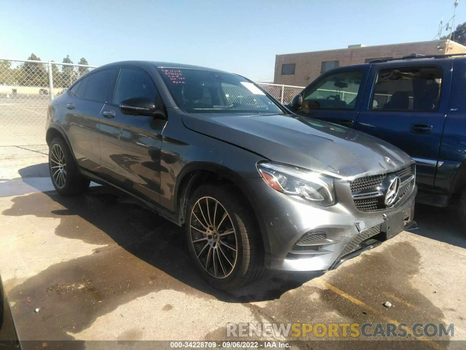 1 Photograph of a damaged car WDC0J4KB1KF515425 MERCEDES-BENZ GLC 2019