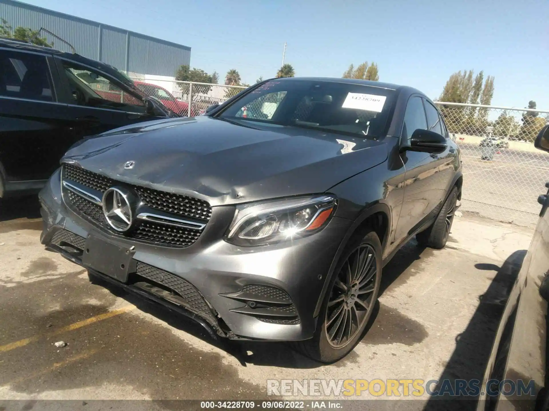 2 Photograph of a damaged car WDC0J4KB1KF515425 MERCEDES-BENZ GLC 2019