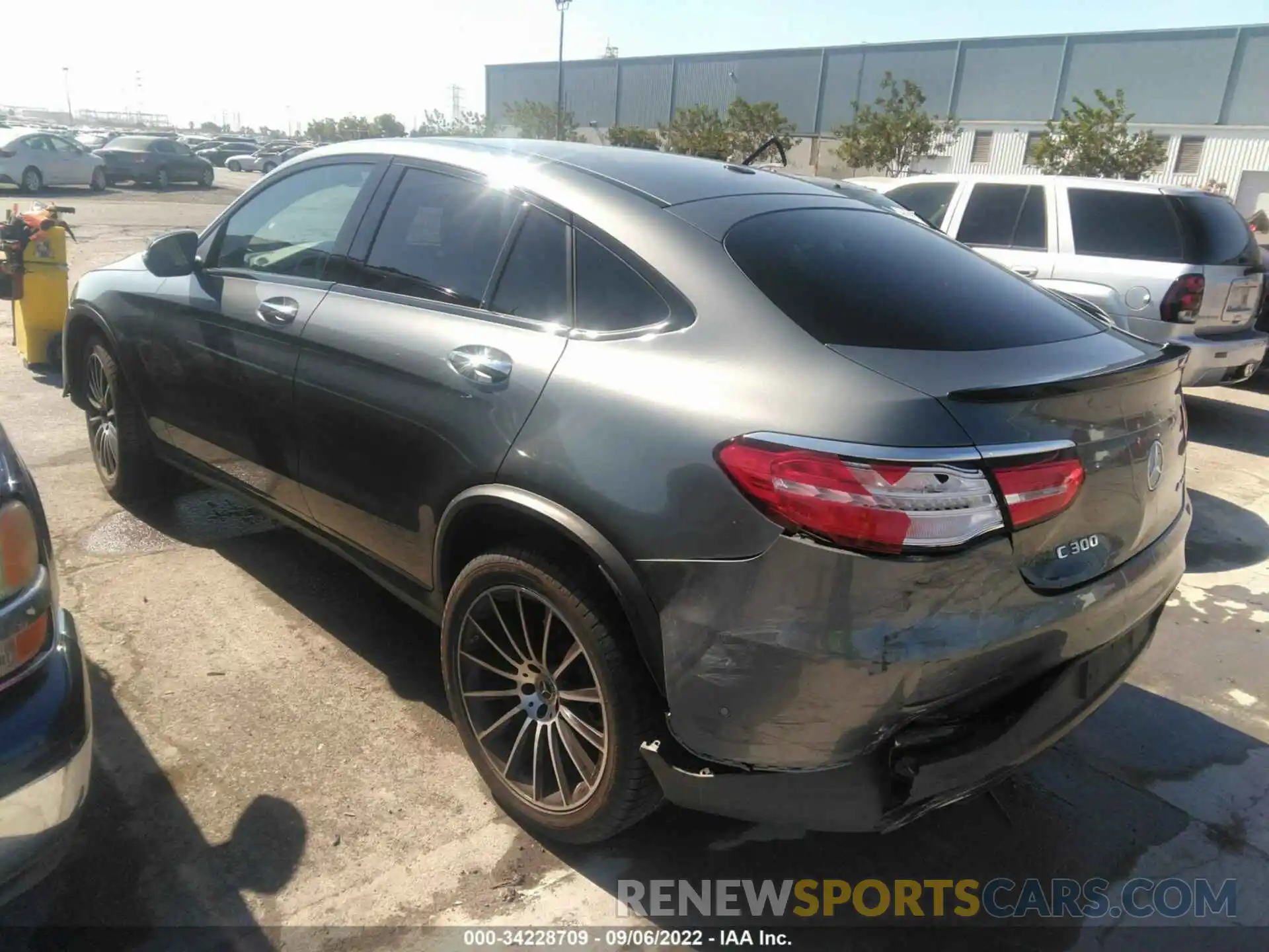 3 Photograph of a damaged car WDC0J4KB1KF515425 MERCEDES-BENZ GLC 2019