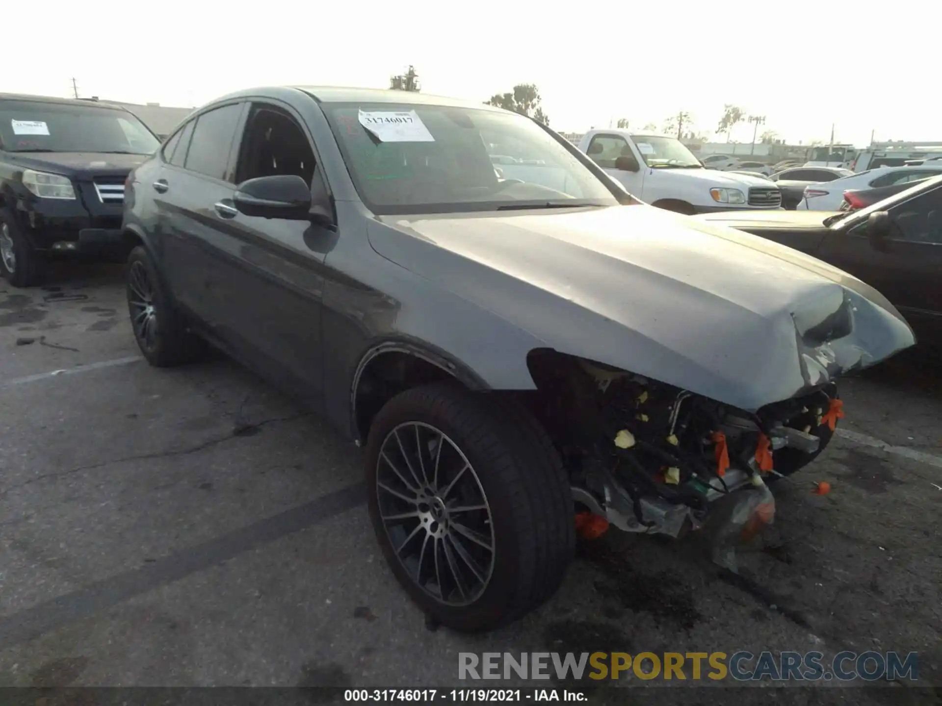 1 Photograph of a damaged car WDC0J4KB7KF542175 MERCEDES-BENZ GLC 2019