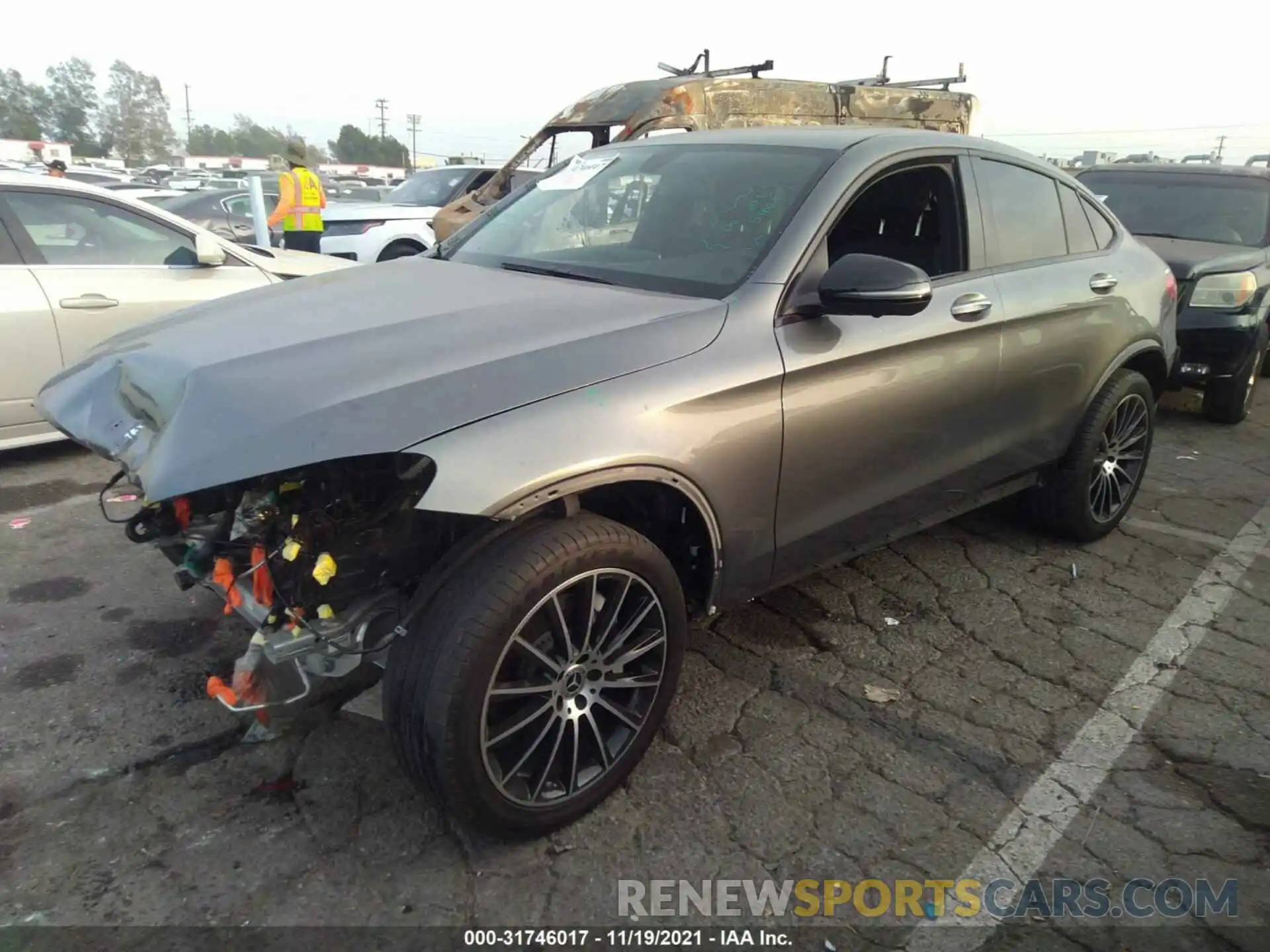 2 Photograph of a damaged car WDC0J4KB7KF542175 MERCEDES-BENZ GLC 2019