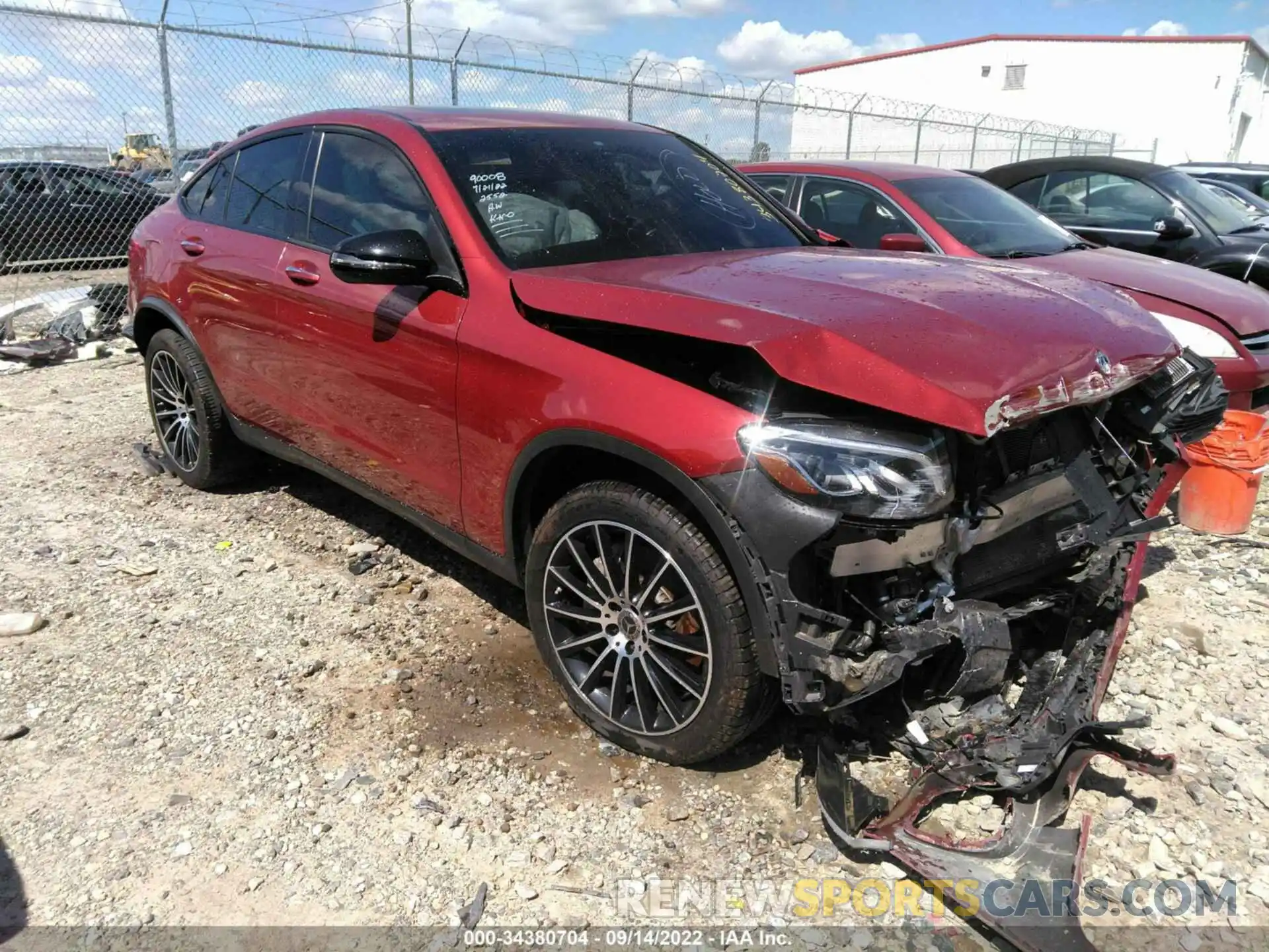 1 Photograph of a damaged car WDC0J4KB7KF572552 MERCEDES-BENZ GLC 2019